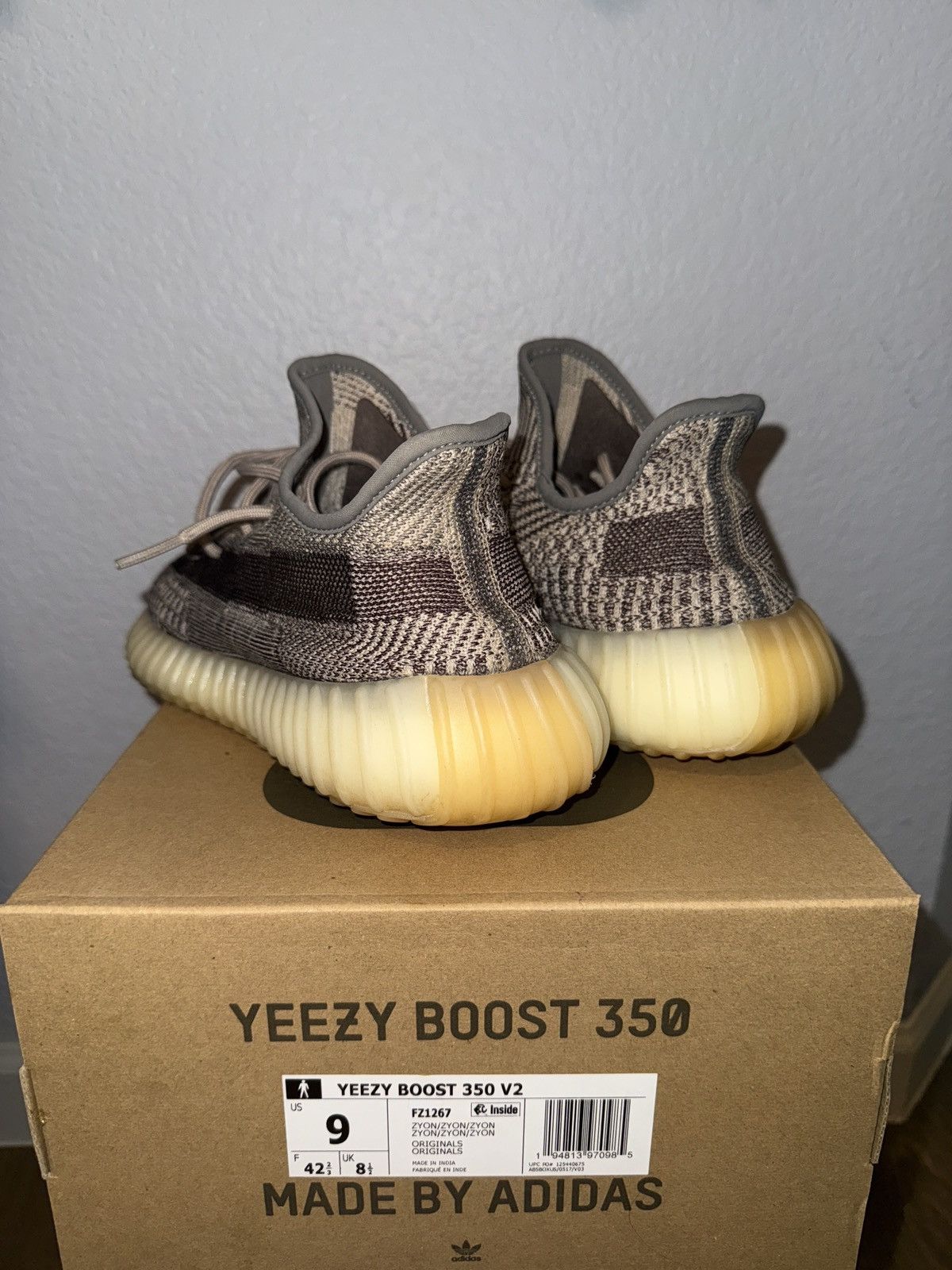 Yeezy Yeezy Boost 350 V2 Size US 9 / EU 42 - 2 Thumbnail