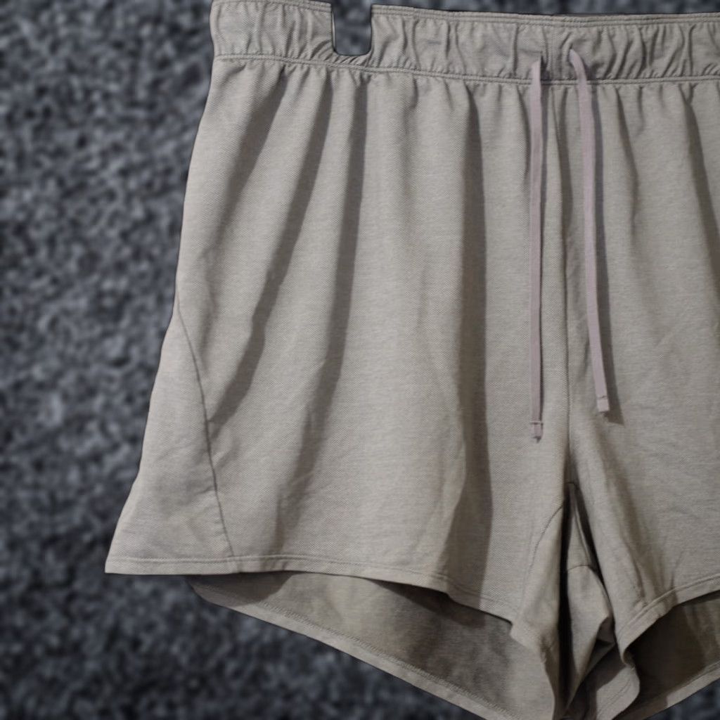 Nike Nike Dri-Fit Stretch Athletic Running Shorts Grey Women's 1X Athletic Shorts Nike Women's 1X Grey Dri-Fit Stretch Running Shorts Size 40" / US 18 - 1 Thumbnail