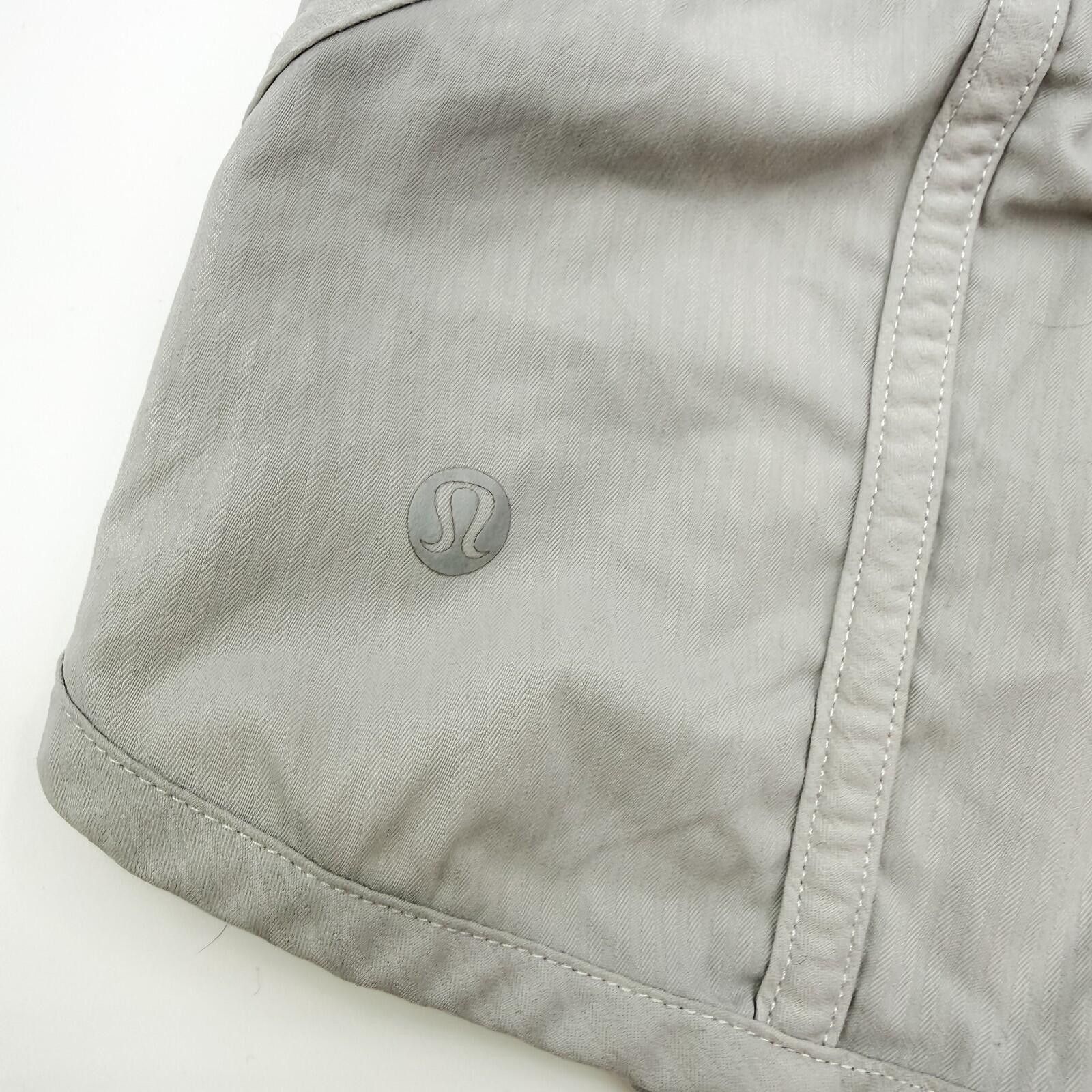 Lululemon Lululemon Low-Rise Running Shorts Gray Athletic Womens 4 Size 27" / US 4 / IT 40 - 5 Thumbnail