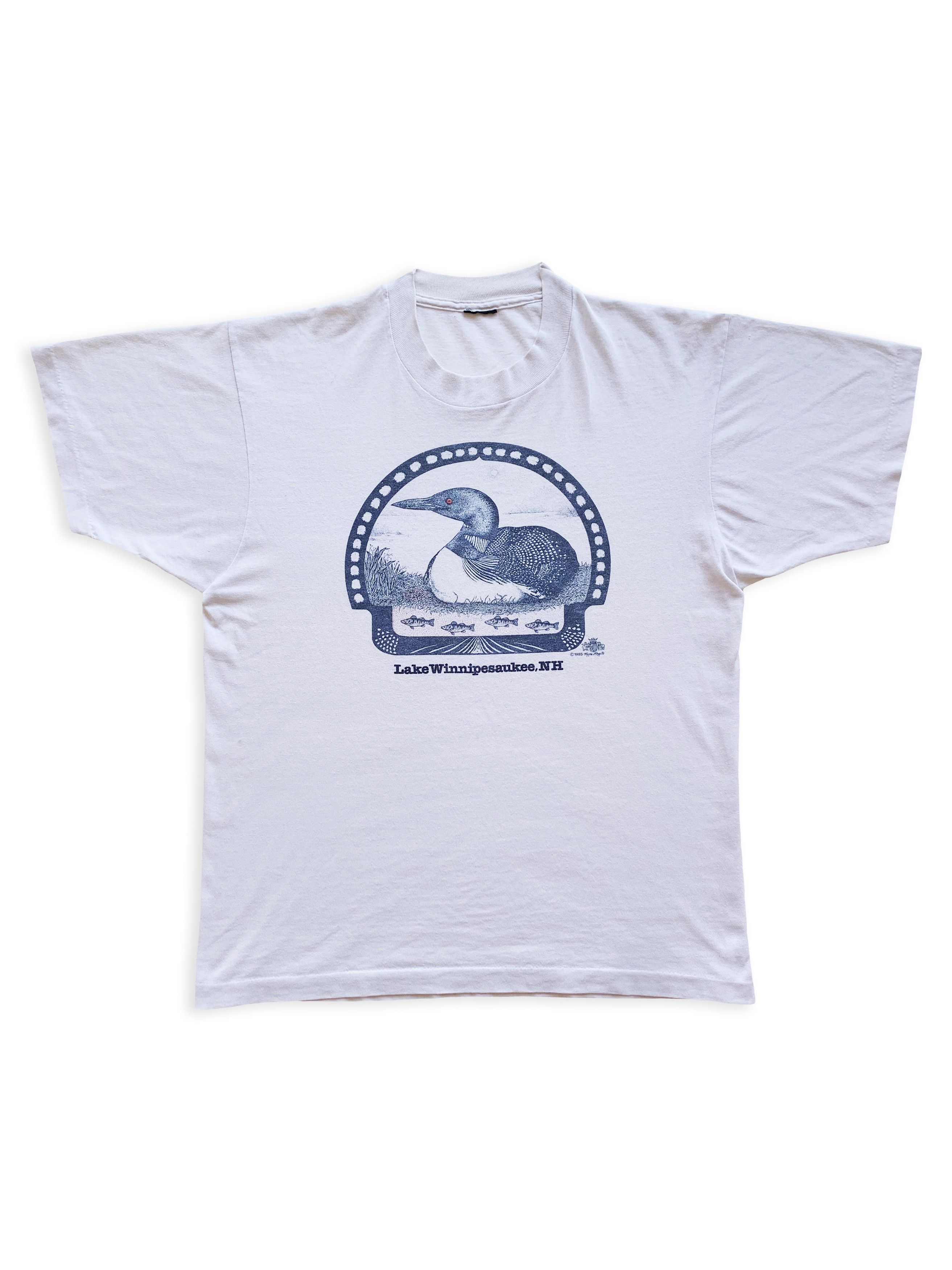 Vintage 1985 LAKE WINNIPESAUKEE T shirt Single stitch Tee USA Made Size US M / EU 48-50 / 2 - 1 Thumbnail
