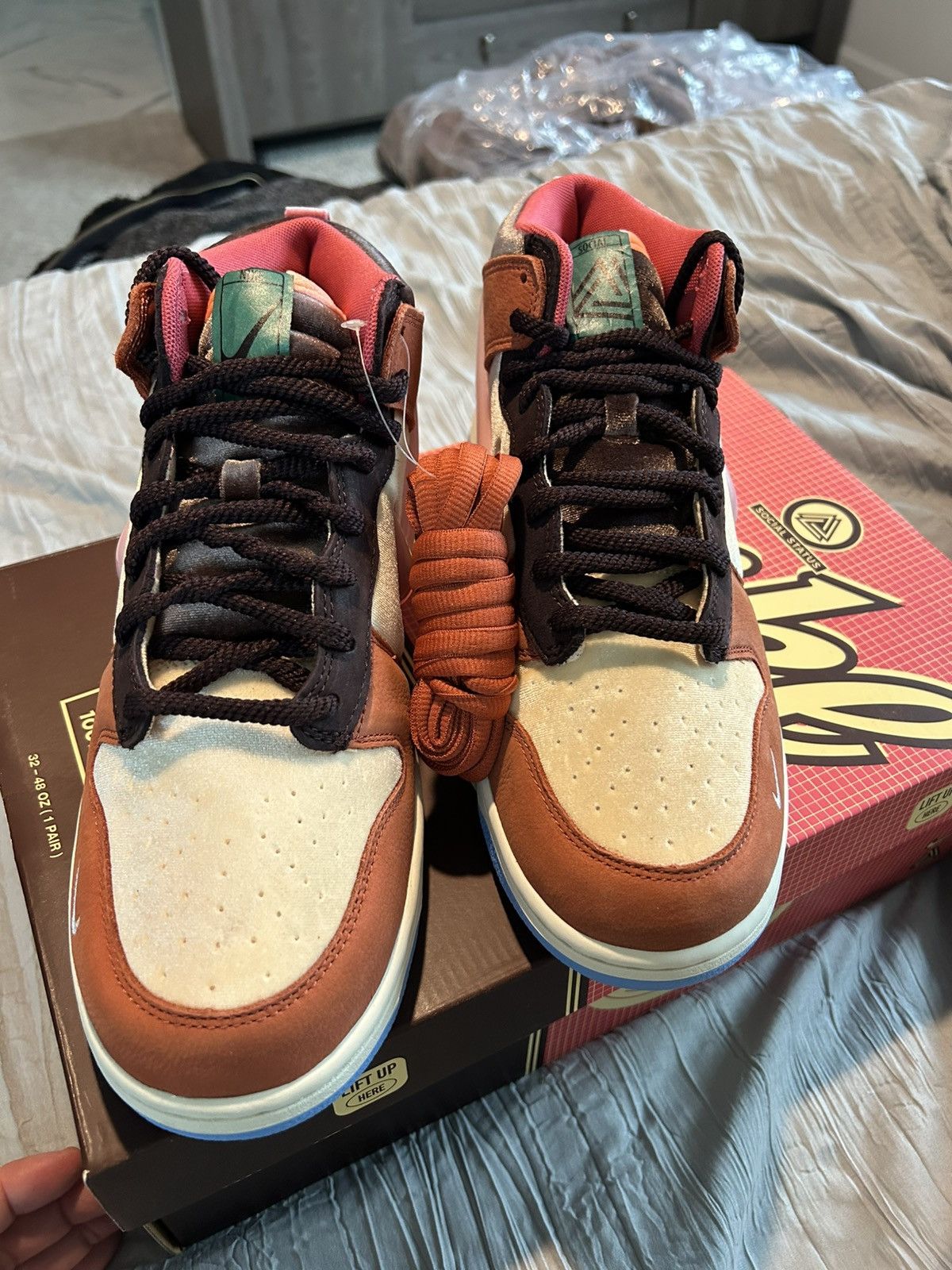 Jordan Brand × Nike × Social Status Nike dunk x Social Status Chocolate Milk Size US 10.5 / EU 43-44 - 2 Thumbnail