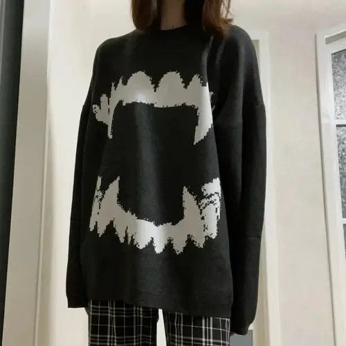 VIBE Vintage Vampire Teeth Sweater Y2k Size US M / EU 48-50 / 2 - 6 Thumbnail