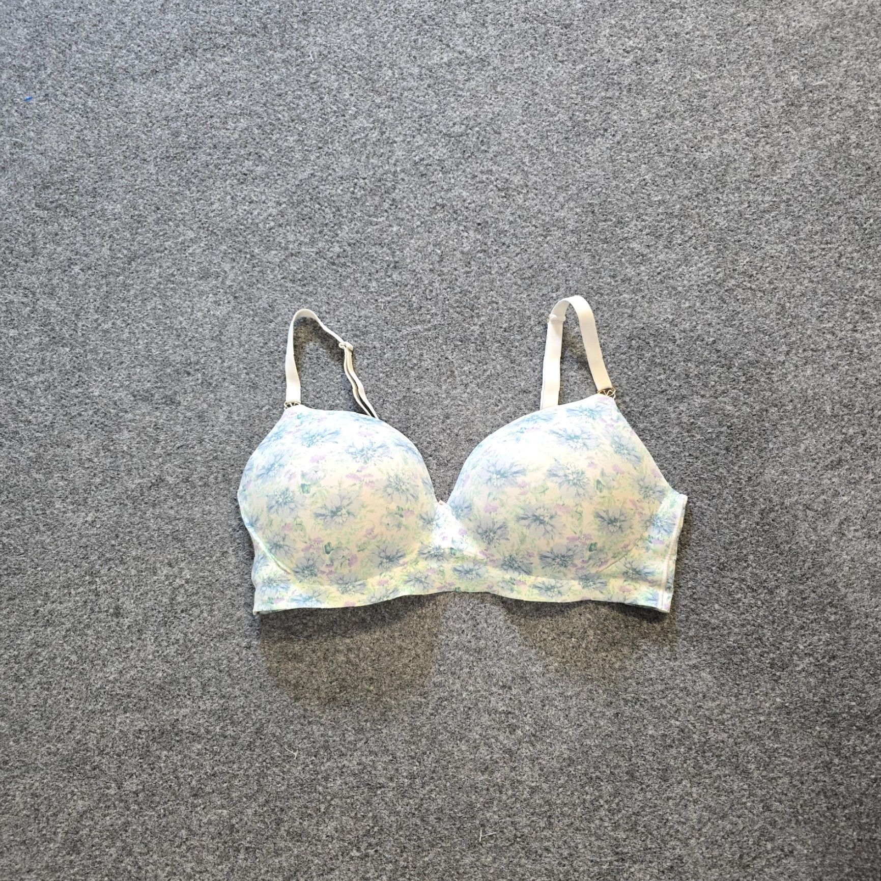 Victoria's Secret Victoria's Secret Bra Womens Size 36DD White Blue Floral Padded Push Up No wire Size ONE SIZE - 2 Thumbnail
