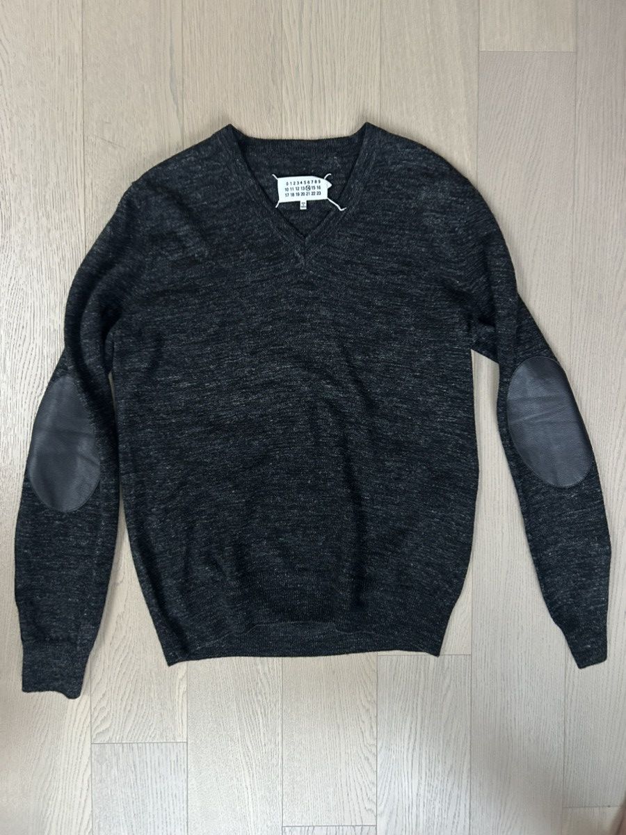 Maison Margiela Maison Margiela Black V Neck Wool Sweater Size US M / EU 48-50 / 2 - 3 Thumbnail