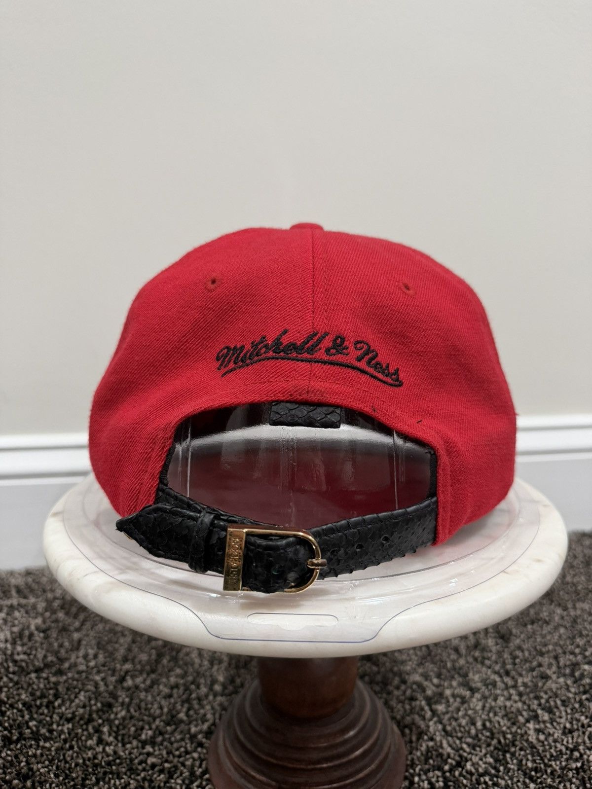 Just Don × Mitchell & Ness Just Don x Mitchell & Ness NBA Chicago Bulls Red Python Hat Size ONE SIZE - 3 Thumbnail