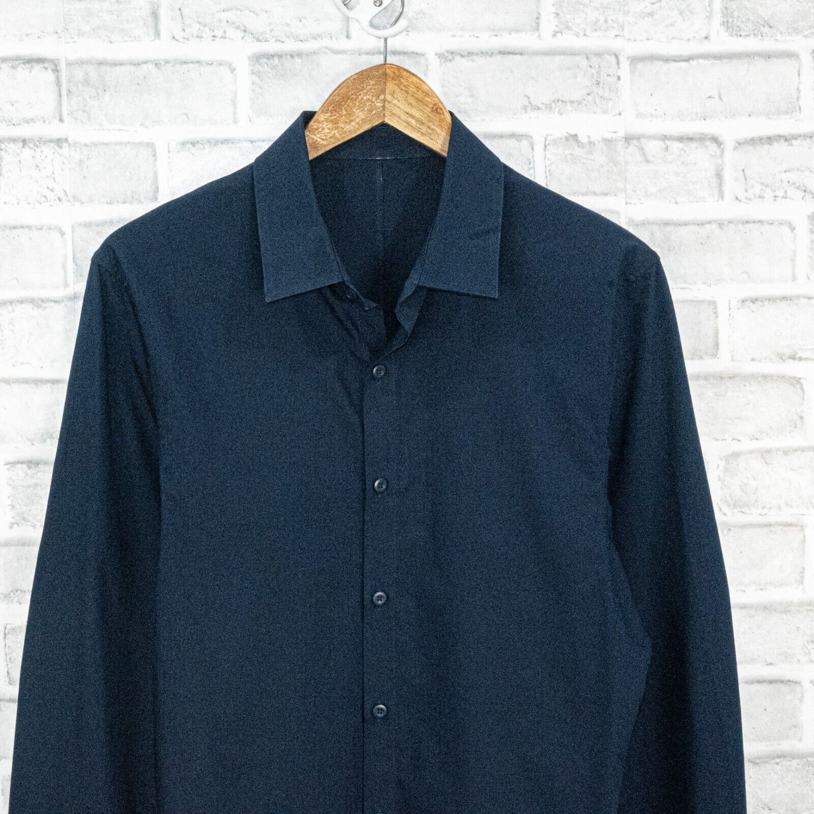 Lululemon Lululemon Men's Navy Blue Button up Shirt Long Sleeve Size US S / EU 44-46 / 1 - 2 Thumbnail