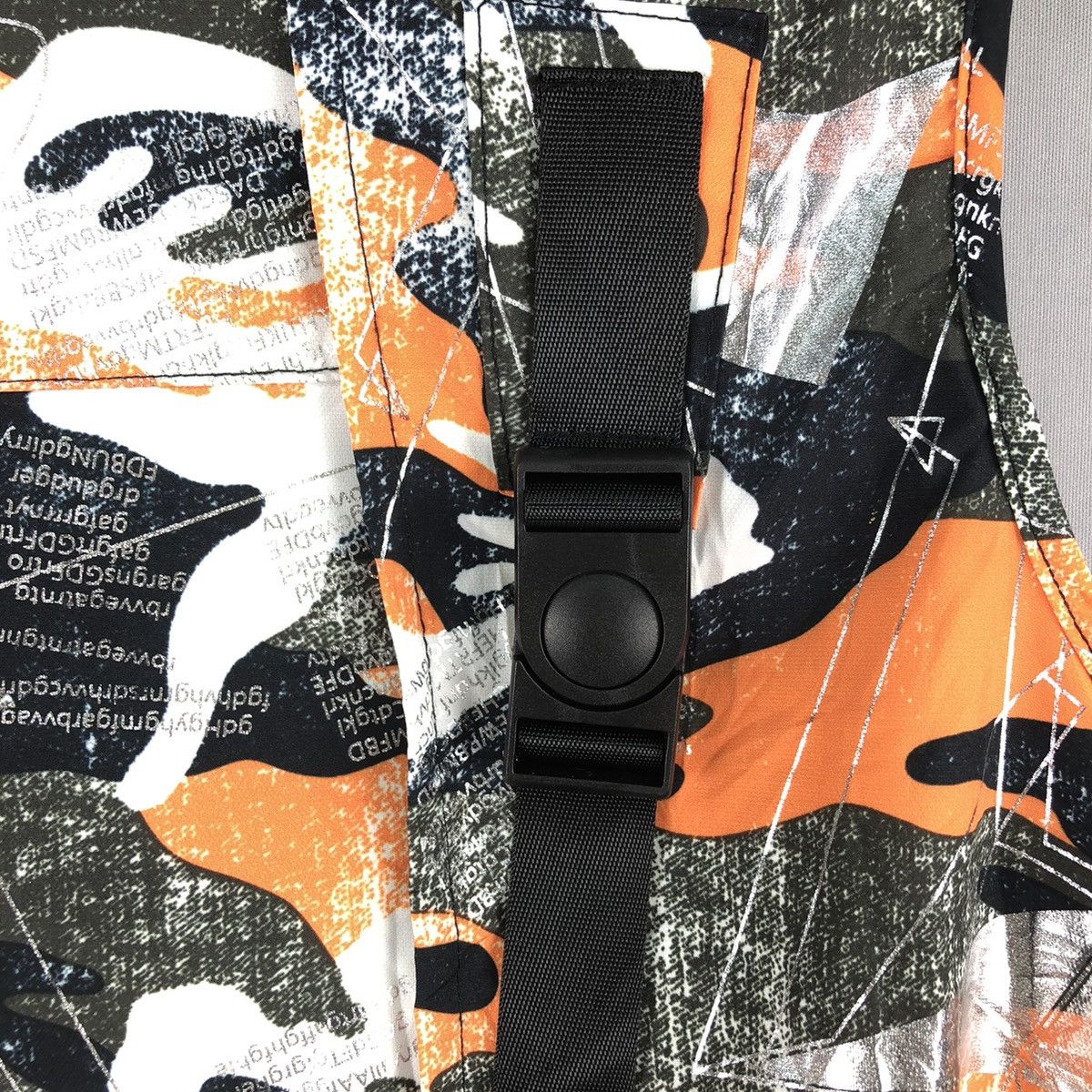 Japanese Brand Vintage Camo Vest Nylon Buckle Back Pullover Harajuku Style Size US M / EU 48-50 / 2 - 8 Thumbnail