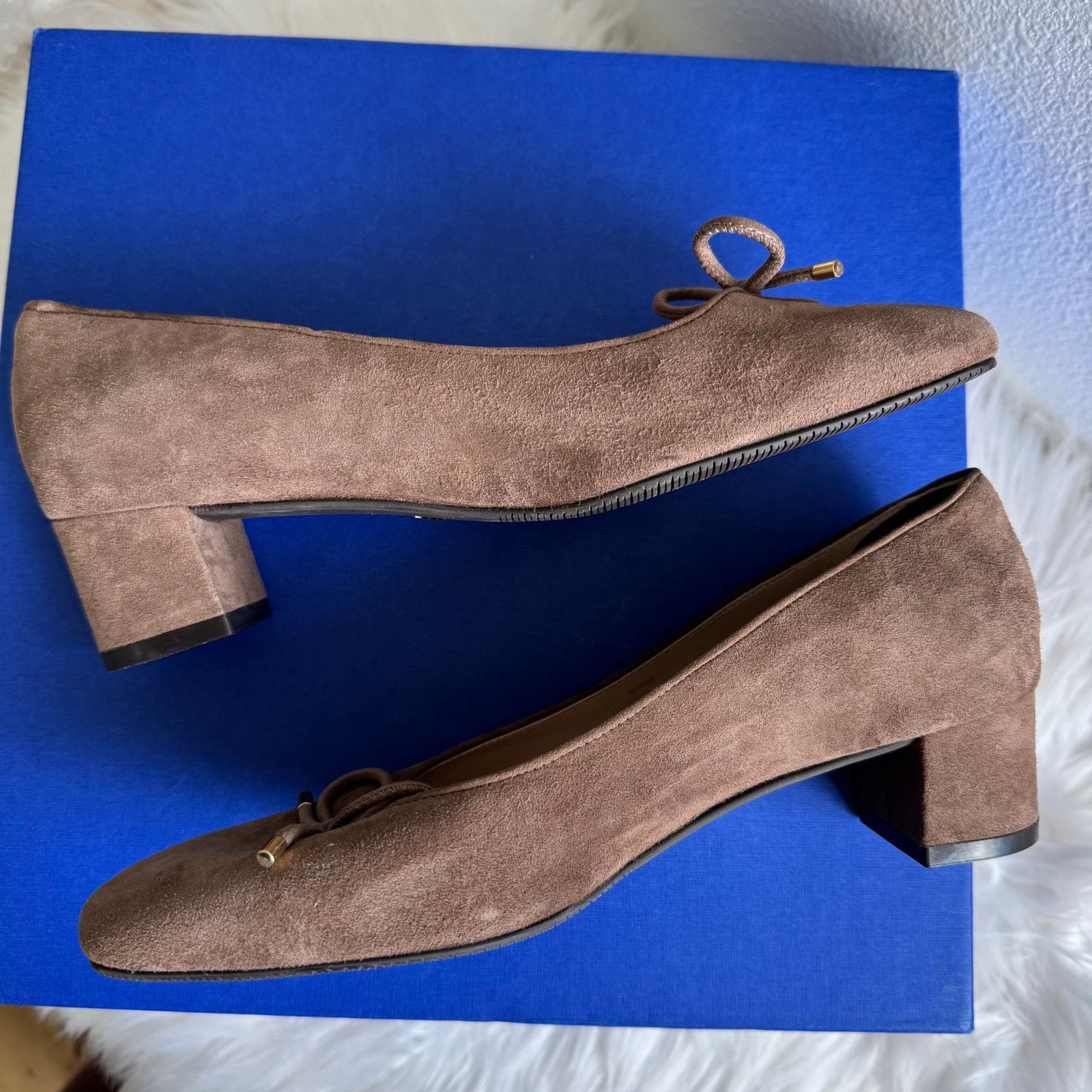 Stuart Weitzman Stuart Weitzman Gabby 45 Taupe Suede Almond Toe Bow Pumps Size US 6.5 / IT 36.5 - 9 Thumbnail