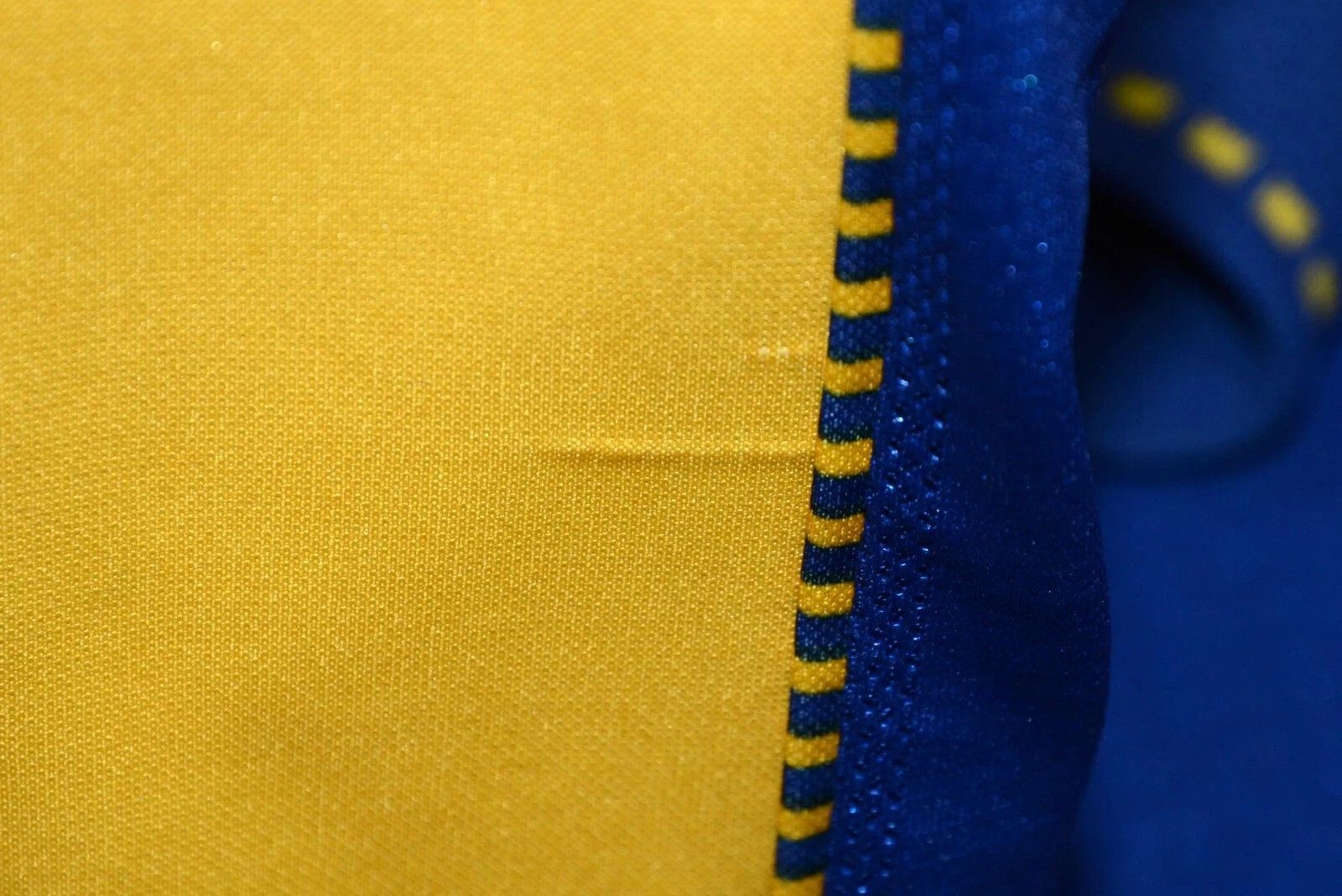 Puma UKRAINE 1998/2000 AWAY FOOTBALL SHIRT #16 SIZE XL ADULT Size US XL / EU 56 / 4 - 5 Thumbnail