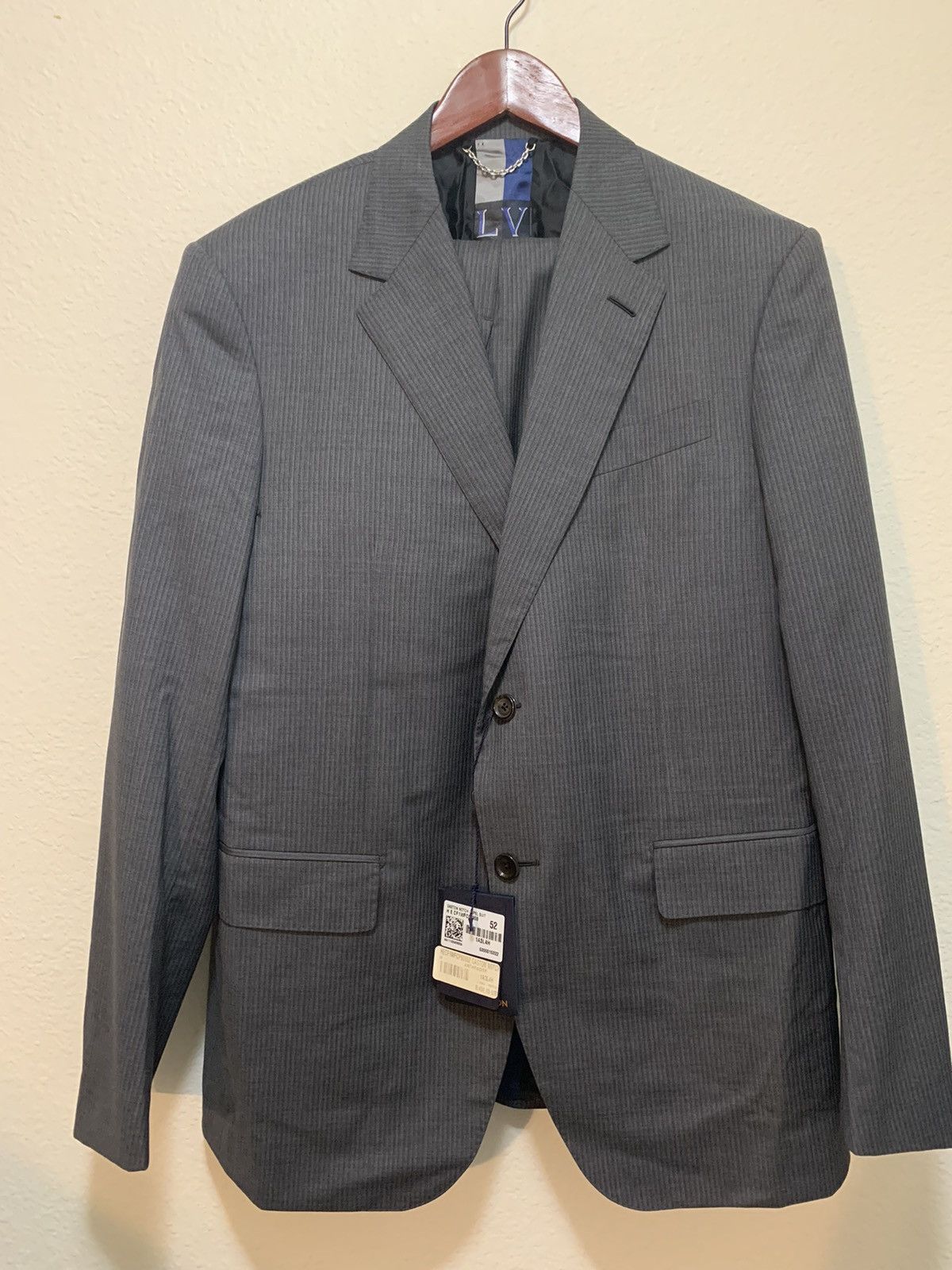 image of Louis Vuitton Paris Gaston Notch Lapel Suit Size 52 NWT in Grey, Men's