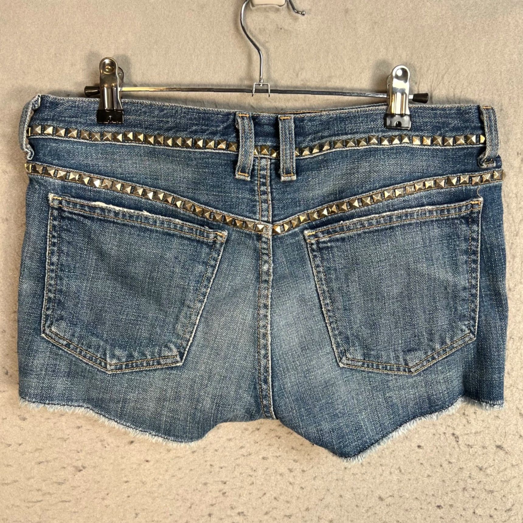 Vintage VINTAGE Current/Elliott Womens 26 Boyfriend Shorts Denim Blue Studded Slim Fit 30" W 1.5" Inseam Womens Size 26" / US 2 / IT 38 - 2 Thumbnail