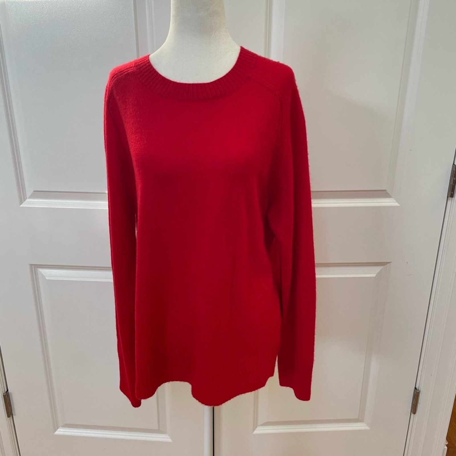 360Cashmere Relaxed Fit Crew Neck Cashmere Sweater from 360 Cashmere Size M / US 6-8 / IT 42-44 - 1 Thumbnail