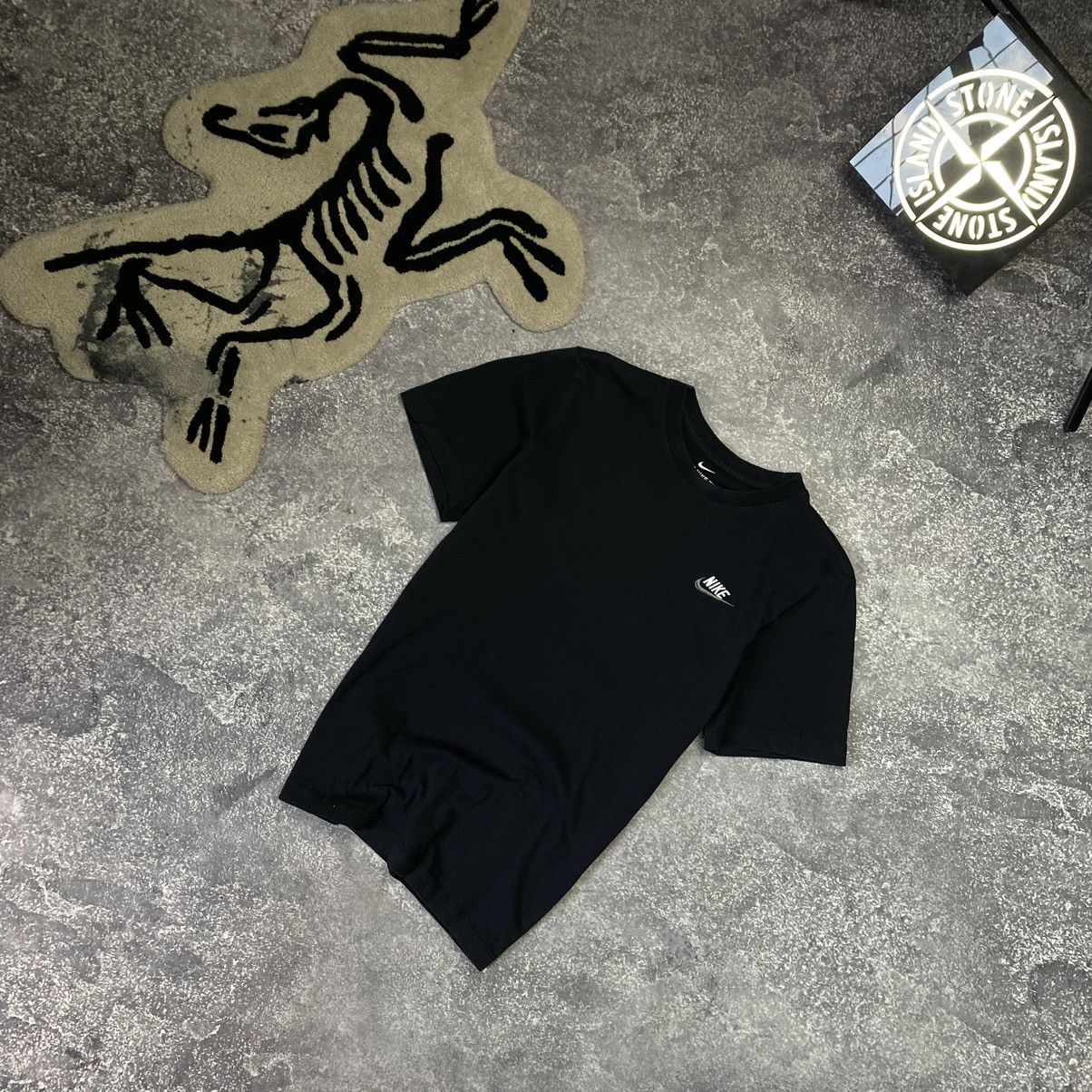 Vintage Men’s Nike Small Logo Streetwear y2k basic tee Size US XS / EU 42 / 0 - 1 Thumbnail