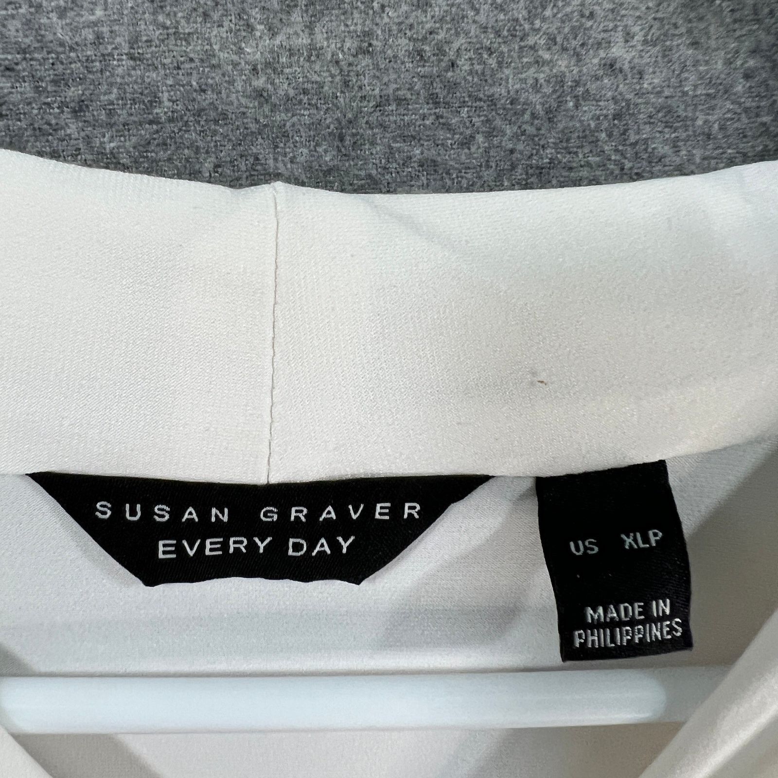 Other Susan Graver Every Day Pet Liquid Knit V-Neck A- Size XL / US 12-14 / IT 48-50 - 3 Thumbnail