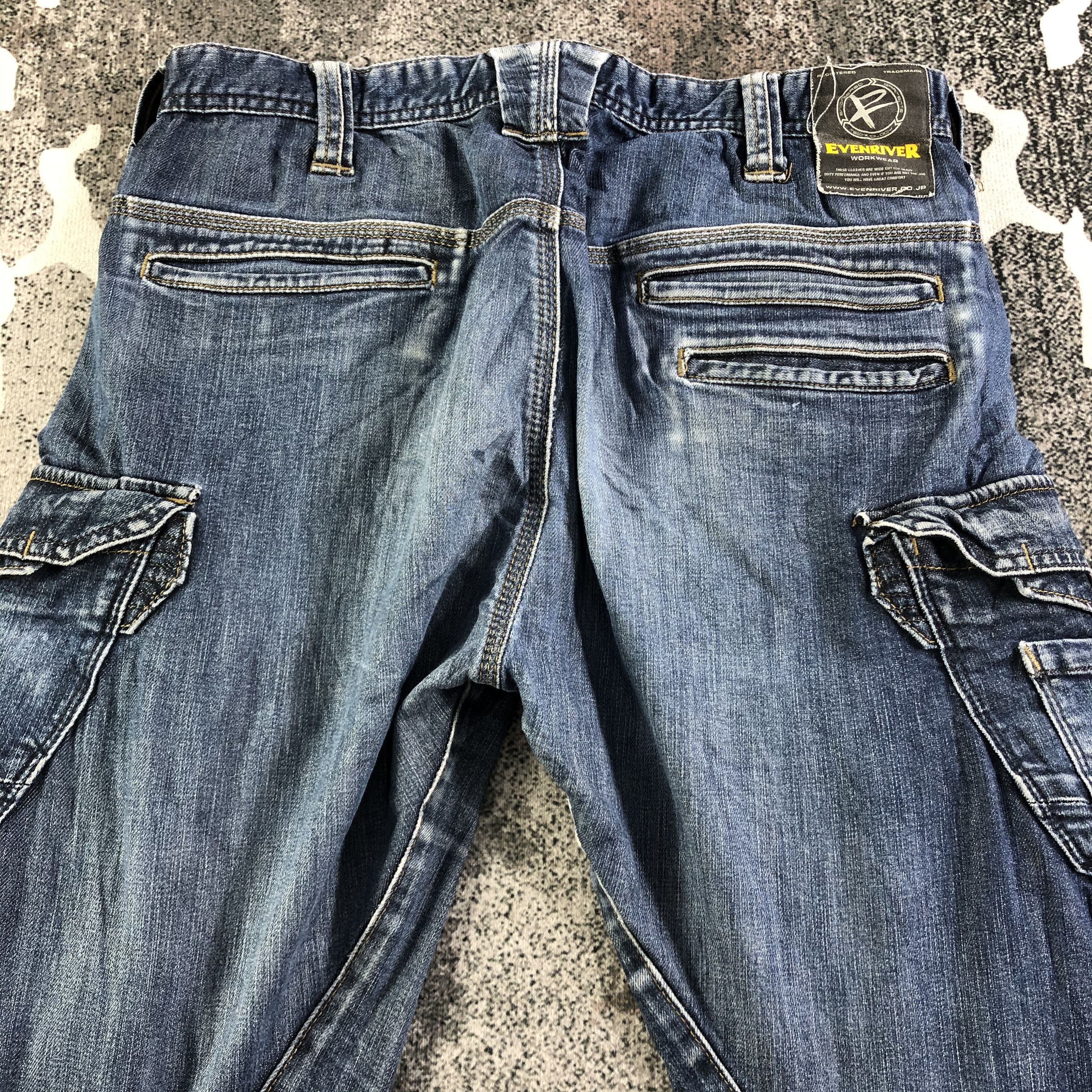 Japanese Brand Japanese Brand Multi Pocket Cargo Jeans KJ1987 Size US 31 - 4 Thumbnail