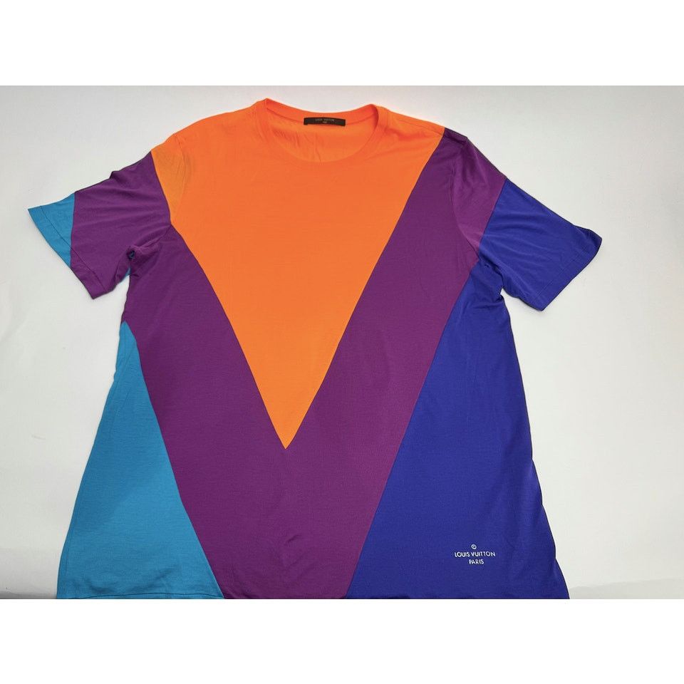 Louis Vuitton Men's Louis Vuitton LV Colorblock Pattern T-Shirt Size XL Size US XL / EU 56 / 4 - 1 Thumbnail