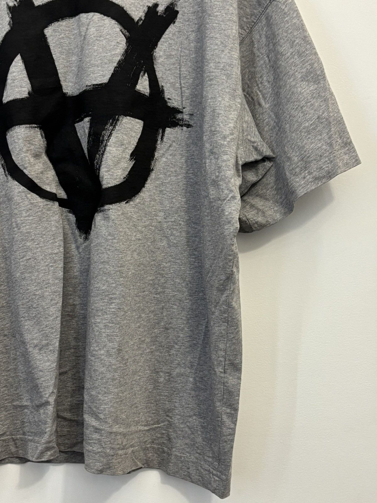 Vetements Vetements Anarchy Gothic Logo T-Shirt Size US M / EU 48-50 / 2 - 4 Thumbnail