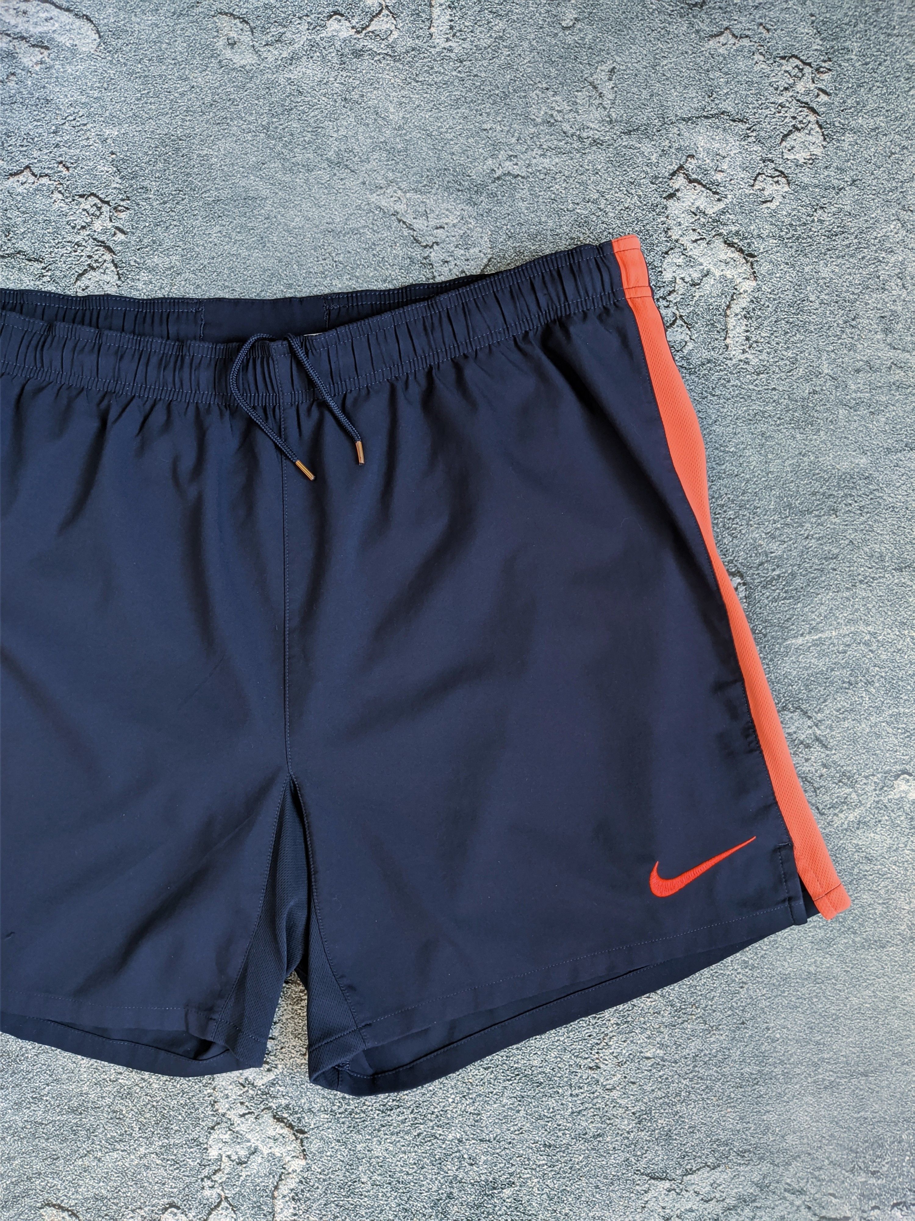 Nike FC Barcelona shorts nike xavi 6 Size US 34 / EU 50 - 3 Thumbnail