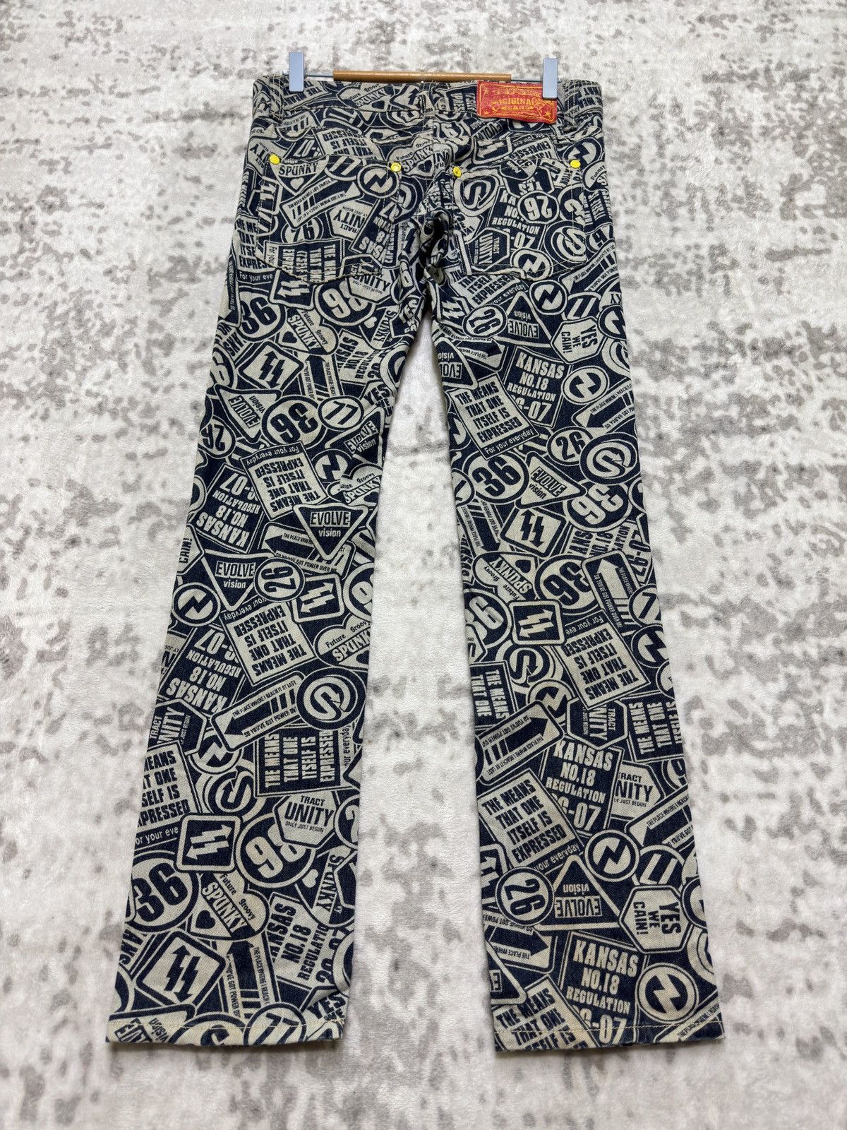 Japanese Brand Vintage Original Jeans All Over Print Low Rise Denim Jeans Size US 29 - 2 Thumbnail