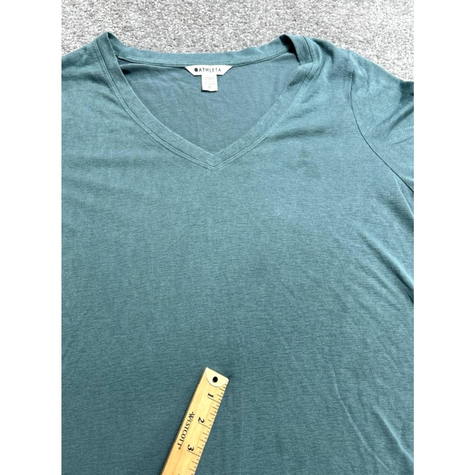 Athleta Athleta Shirt Womens XL Blue Linen Blend V Neck Relaxed Fit T-Shirt Casual Short Sleeve Size XL / US 12-14 / IT 48-50 - 5 Thumbnail