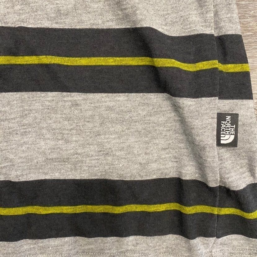 The North Face North Face Grey Graphic Athletic Tee Men Large Bin H-11 Size US L / EU 52-54 / 3 - 2 Thumbnail