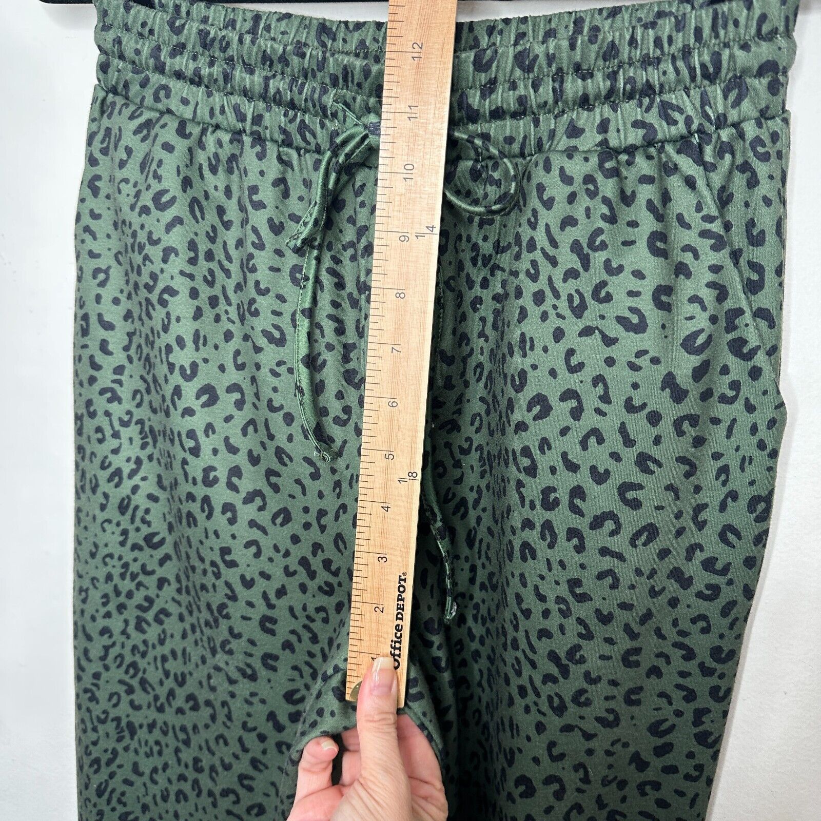 Other Green and Black Leopard Print Draw String Joggers Medium Size 30" / US 8 / IT 44 - 12 Thumbnail