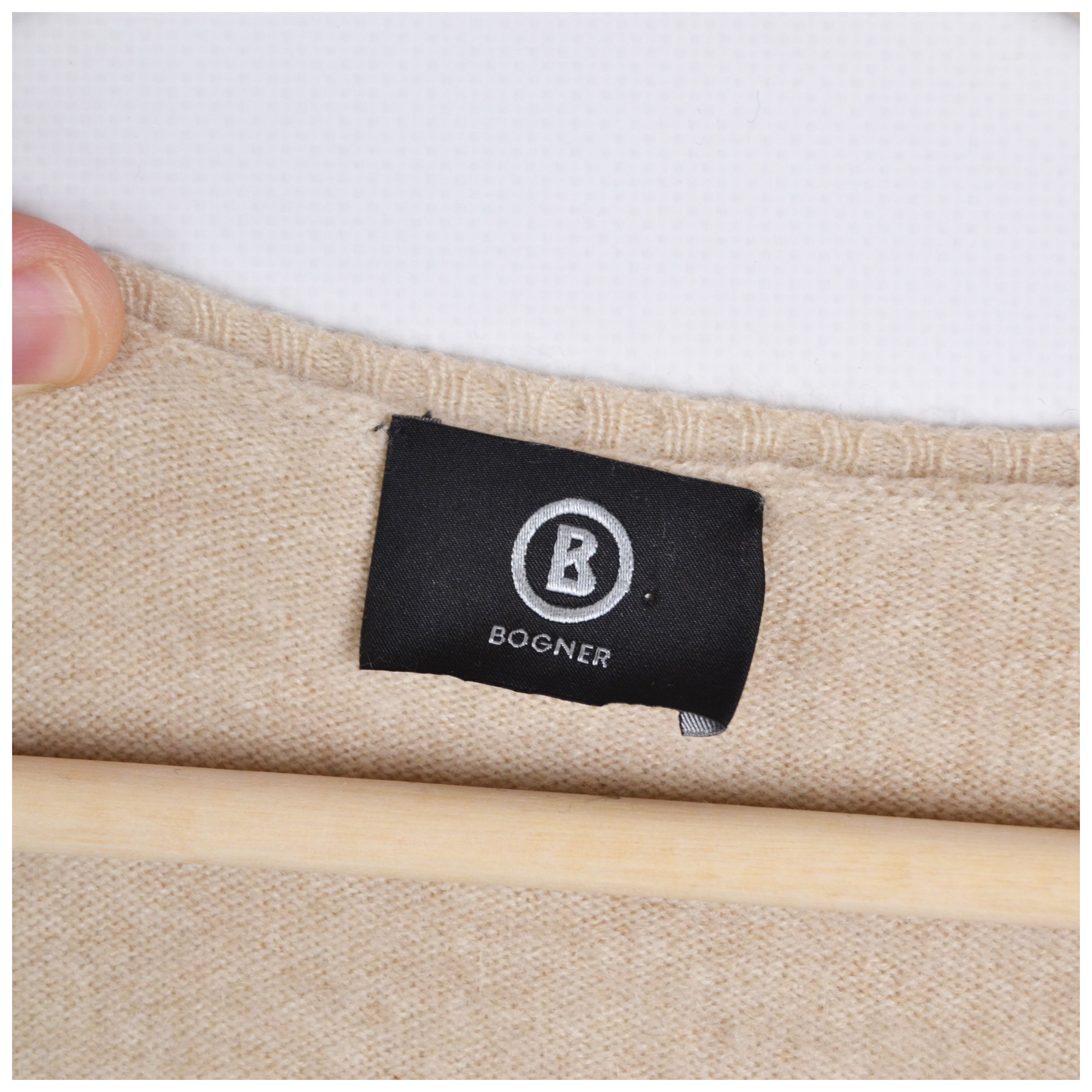 Bogner Bogner Cashmere Sweater Beige V-Neck Women's Size US12 Size XL / US 12-14 / IT 48-50 - 4 Thumbnail