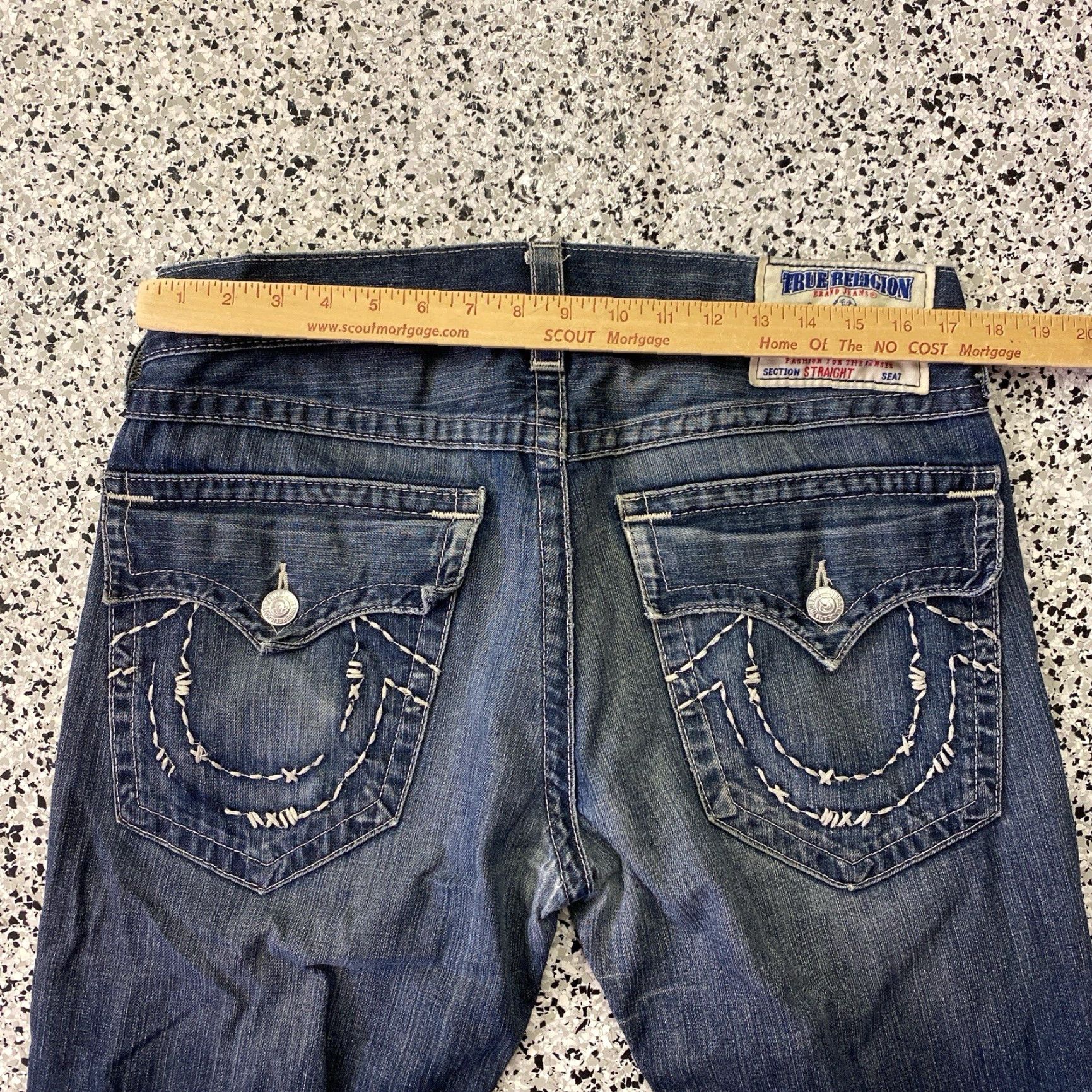 True Religion True Religion Jeans 5-Pocket Denim Straight Men Blue 35x33 Regular Size Shoes? (Note: output should be just the title; fixed version below) Size US 35 - 5 Thumbnail