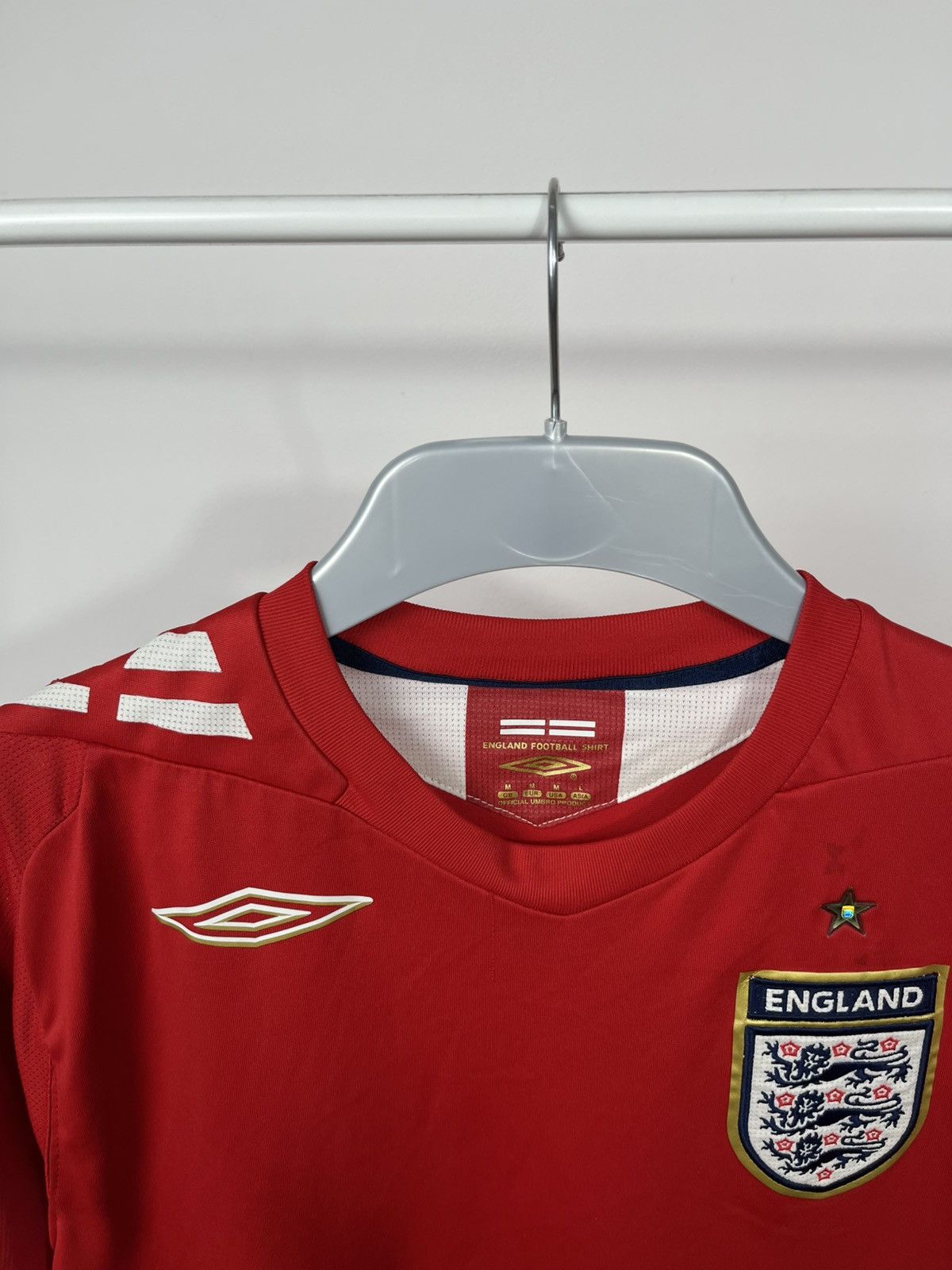 Umbro Vintage England Umbro Football Jersey Red Medium Shirt Size US M / EU 48-50 / 2 - 3 Thumbnail