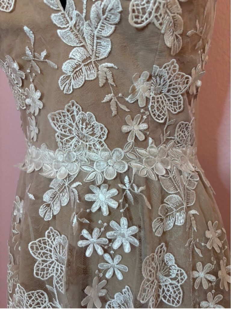 Women's Dress the Population White Floral Midi Dress Size S