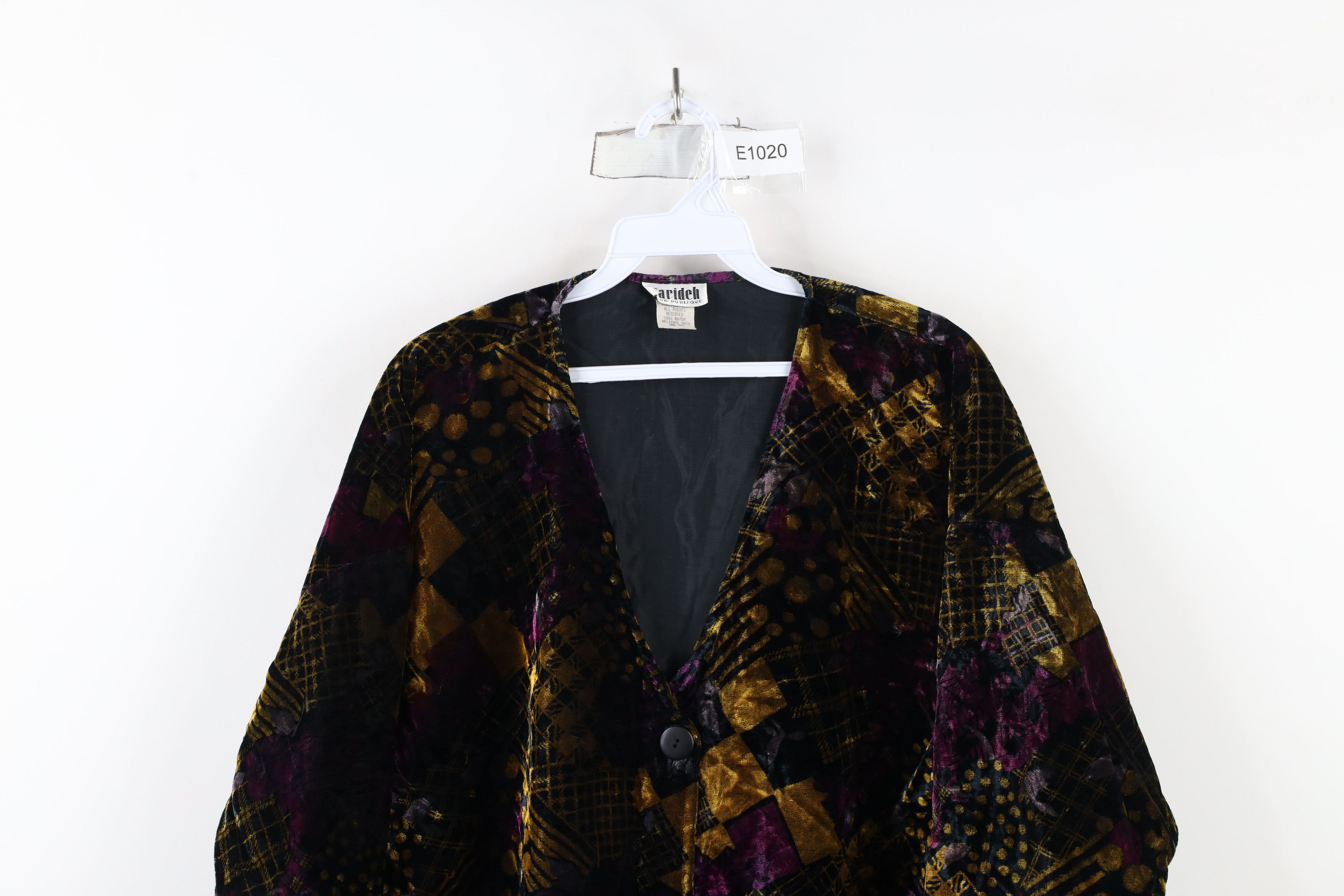 Vintage Vintage 90s Streetwear Velour Abstract Button Jacket USA Size XL / US 12-14 / IT 48-50 - 2 Thumbnail
