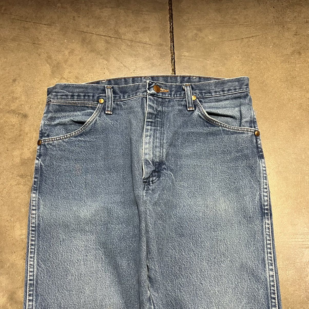 Vintage × Wrangler Vintage Wrangler 13MWZ Cowboy Cut Western Denim Jeans 90s Size US 34 / EU 50 - 8 Thumbnail