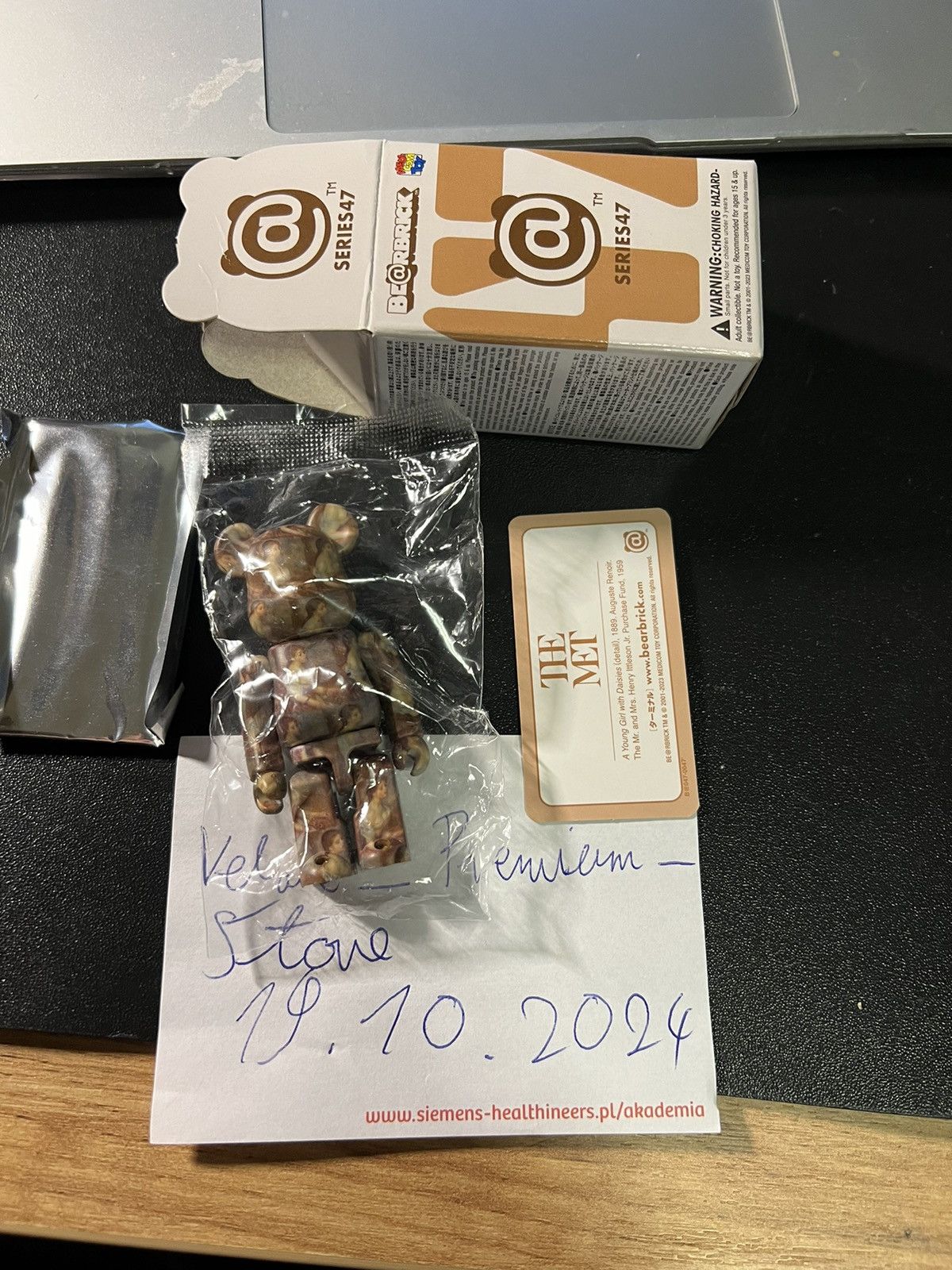 Medicom Toy Bearbrick Series 47 The Met (secret) Size ONE SIZE - 5 Thumbnail