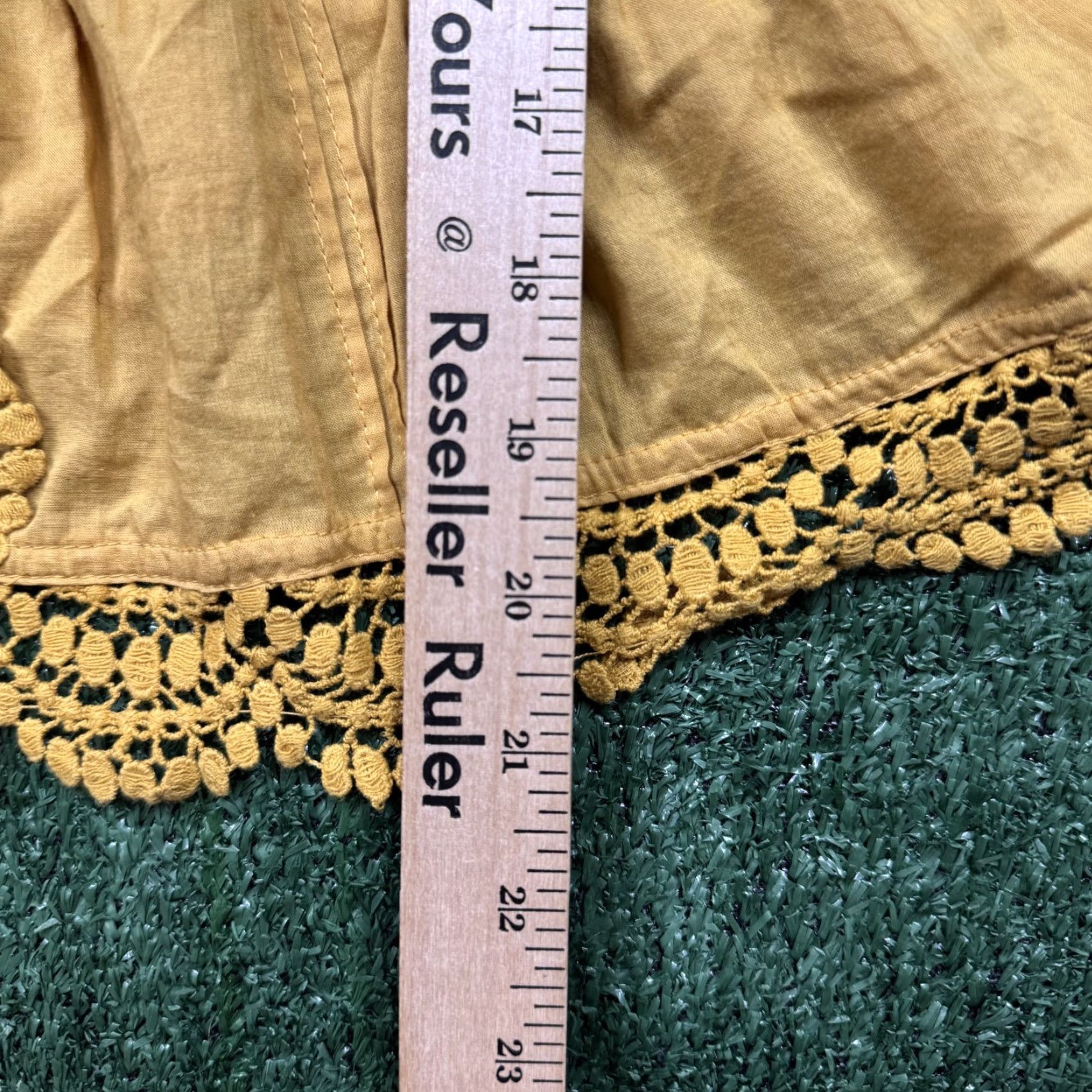 Abercrombie & Fitch VINTAGE Abercrombie & Fitch Blouse Shirt Womens S Yellow Sleeveless Top Knit Crew Neck Cropped Solid Casual Sleeveless 90s Size S / US 4 / IT 40 - 7 Thumbnail
