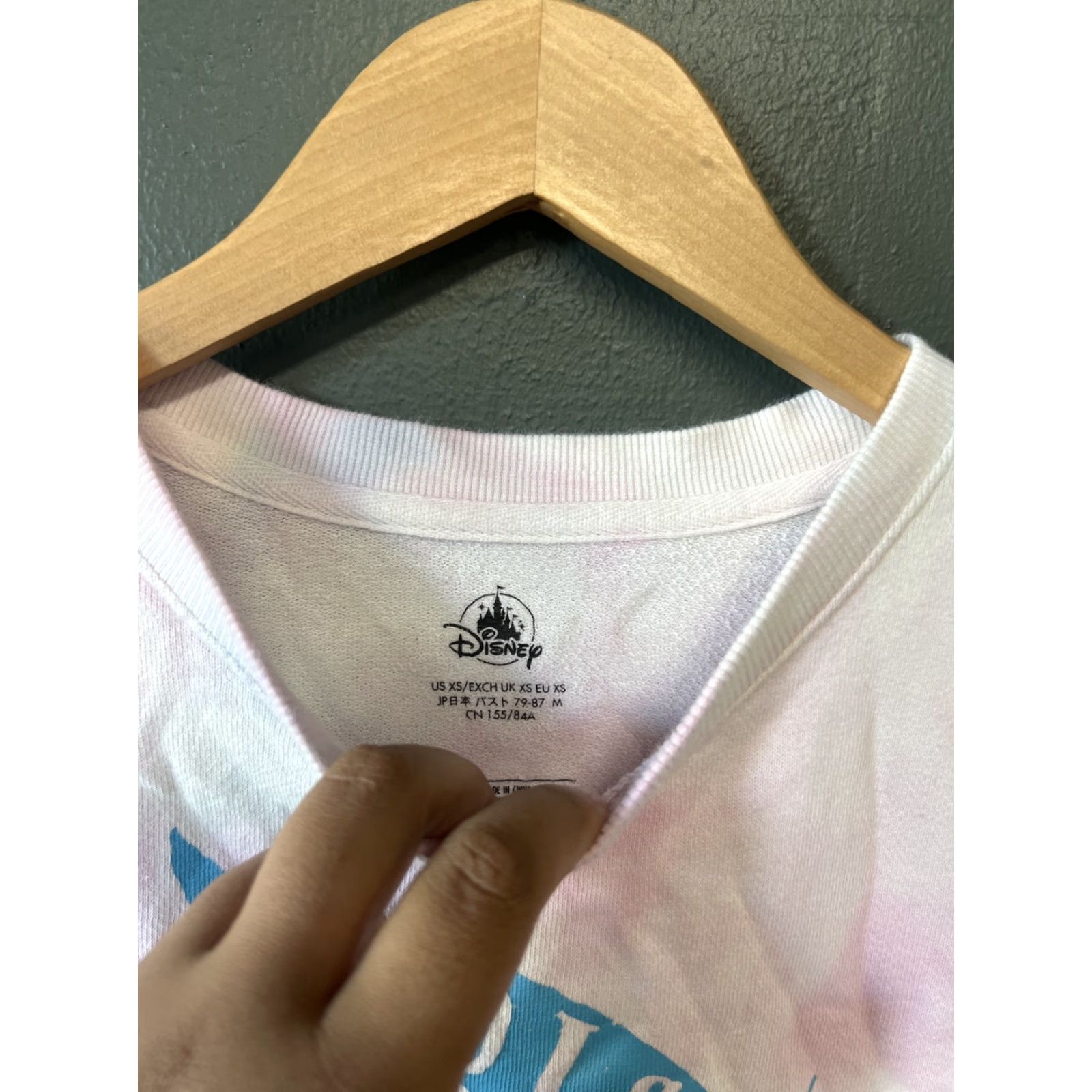 Vintage VINTAGE Disneyland Resort Sweatshirt Tie Dye XS Womens Crewneck Size XS / US 0-2 / IT 36-38 - 2 Thumbnail