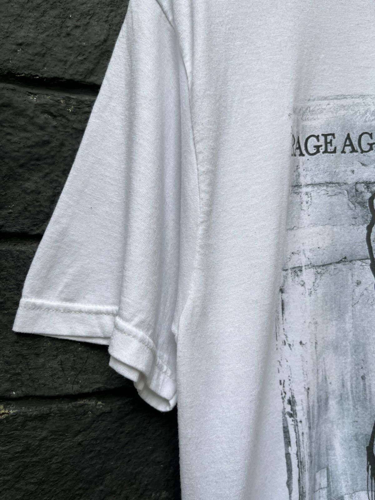 Band Tees Vintage Rage Against The Machine Battle of Los Angeles Size US L / EU 52-54 / 3 - 4 Thumbnail