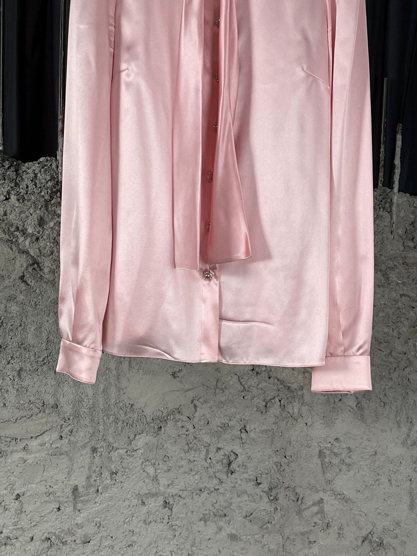 Dolce & Gabbana Dolce & Gabbana DG Rose Print Silk Shirt Women's 36 Size XS / US 0-2 / IT 36-38 - 4 Thumbnail