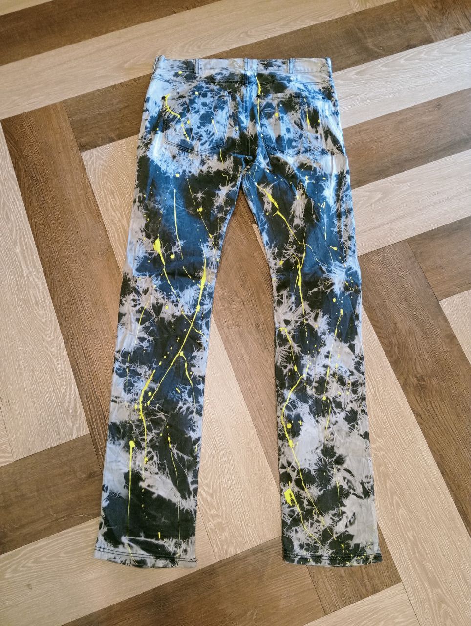 H&M H&M DISTRESSED BLEACH PAINTER PANTS Size US 32 / EU 48 - 8 Thumbnail