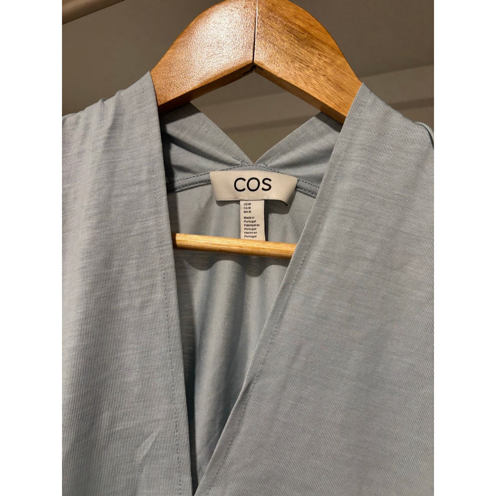 Cos COS DRAPED V-NECK TOP Sz M Size M / US 6-8 / IT 42-44 - 6 Thumbnail