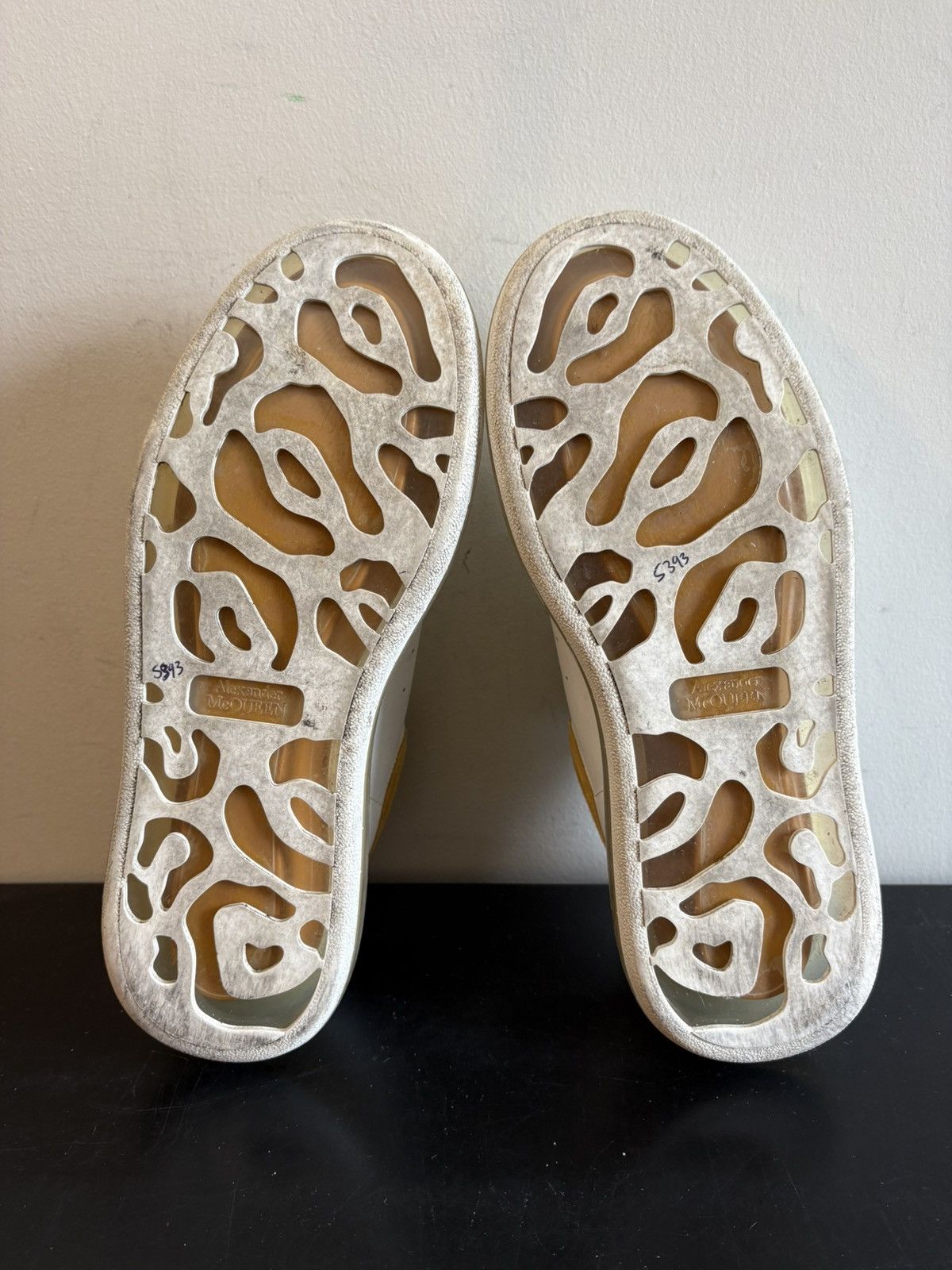 Alexander McQueen Alexander McQueen Oversized Leather Sneakers Bubble Yellow Size US 8 / EU 41 - 6 Thumbnail