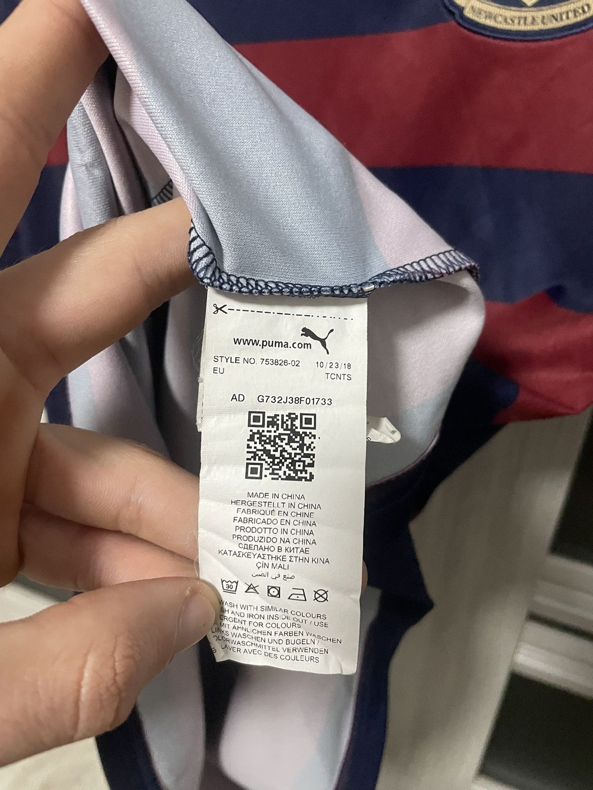 Puma Rare Soccer Jersey Newcastle United x Puma 2018 Size US M / EU 48-50 / 2 - 14 Thumbnail