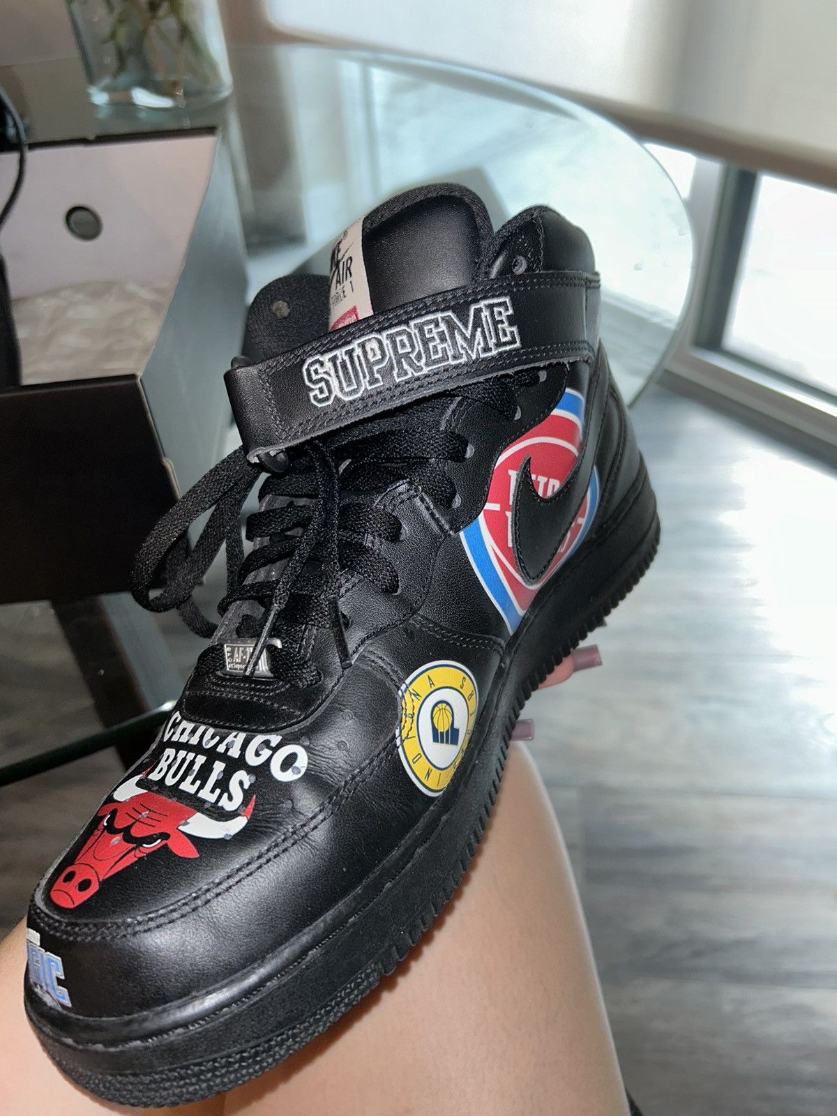 Nike × Supreme Air Force 1 Mid '07/Supreme Size US 11 / EU 44 - 8 Thumbnail