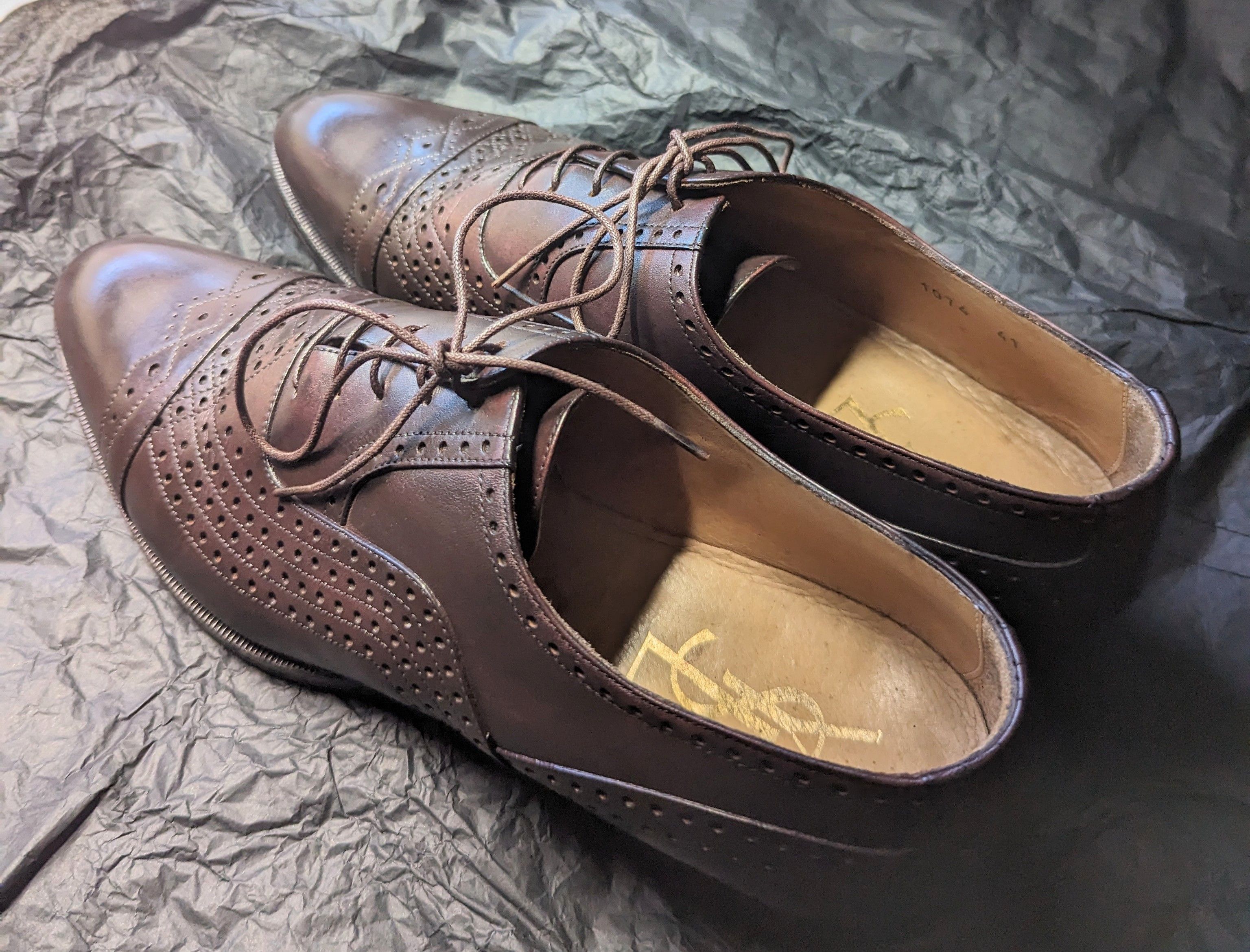 Saint Laurent Paris × Yves Saint Laurent SAINT LAURENT YSL EARL PERFORATED OXFORDS SHOES Tom Ford Era Size US 8 / EU 41 - 25 Thumbnail