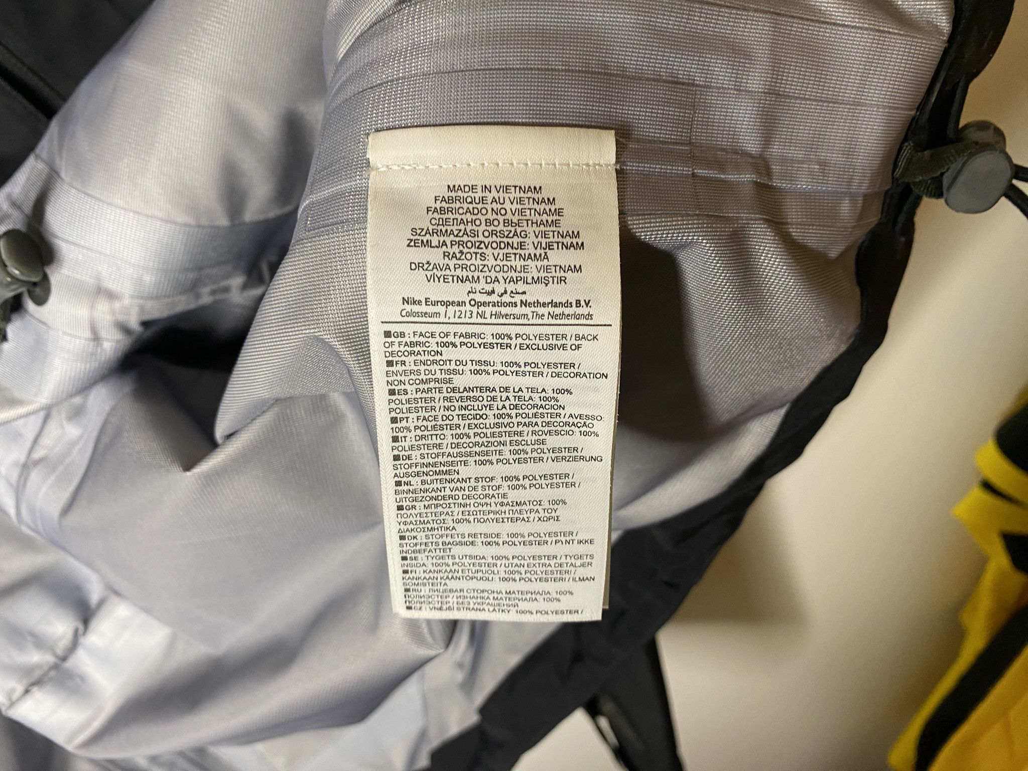 Nike ACG NIKE ACG MEANS ALL CONDITIONS GEAR GORE-TEX JACKET SIZE L Size US L / EU 52-54 / 3 - 10 Thumbnail