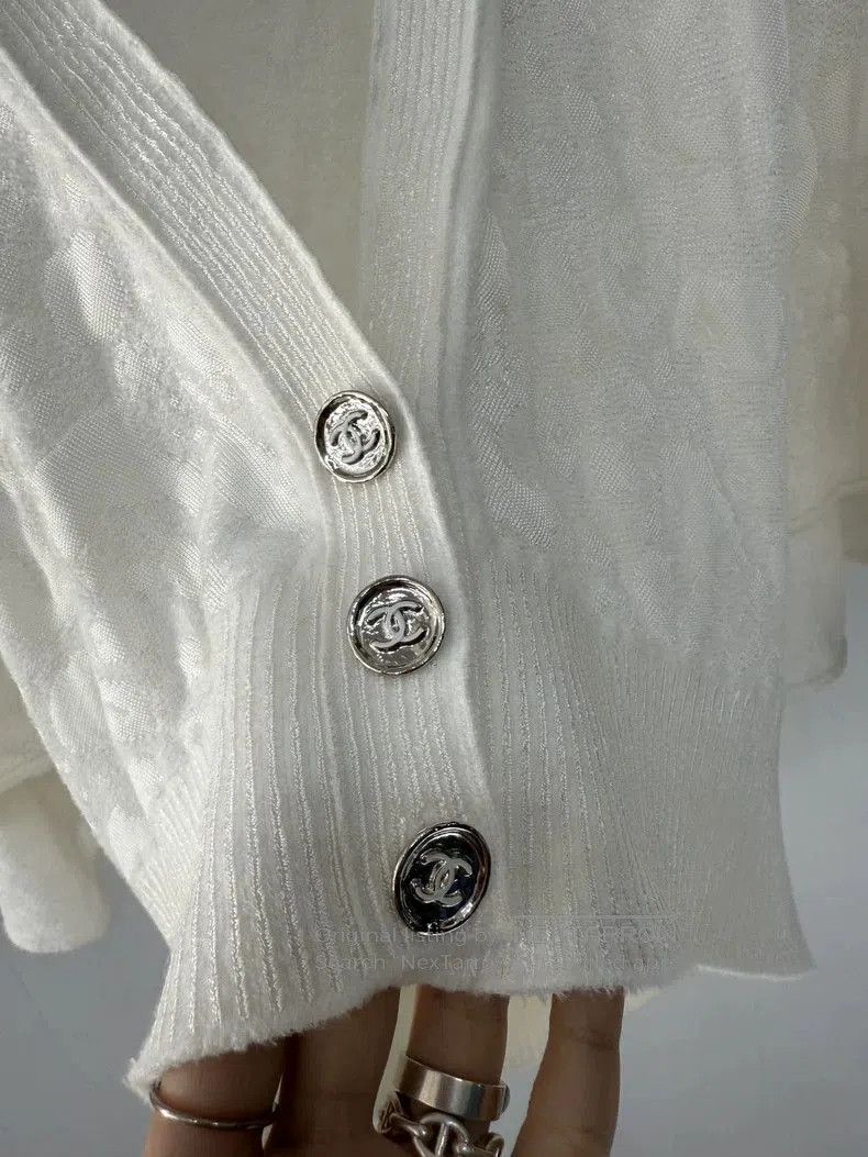 Chanel Chanel 23A Handmade Cape Top. Size US S / EU 44-46 / 1 - 2 Thumbnail