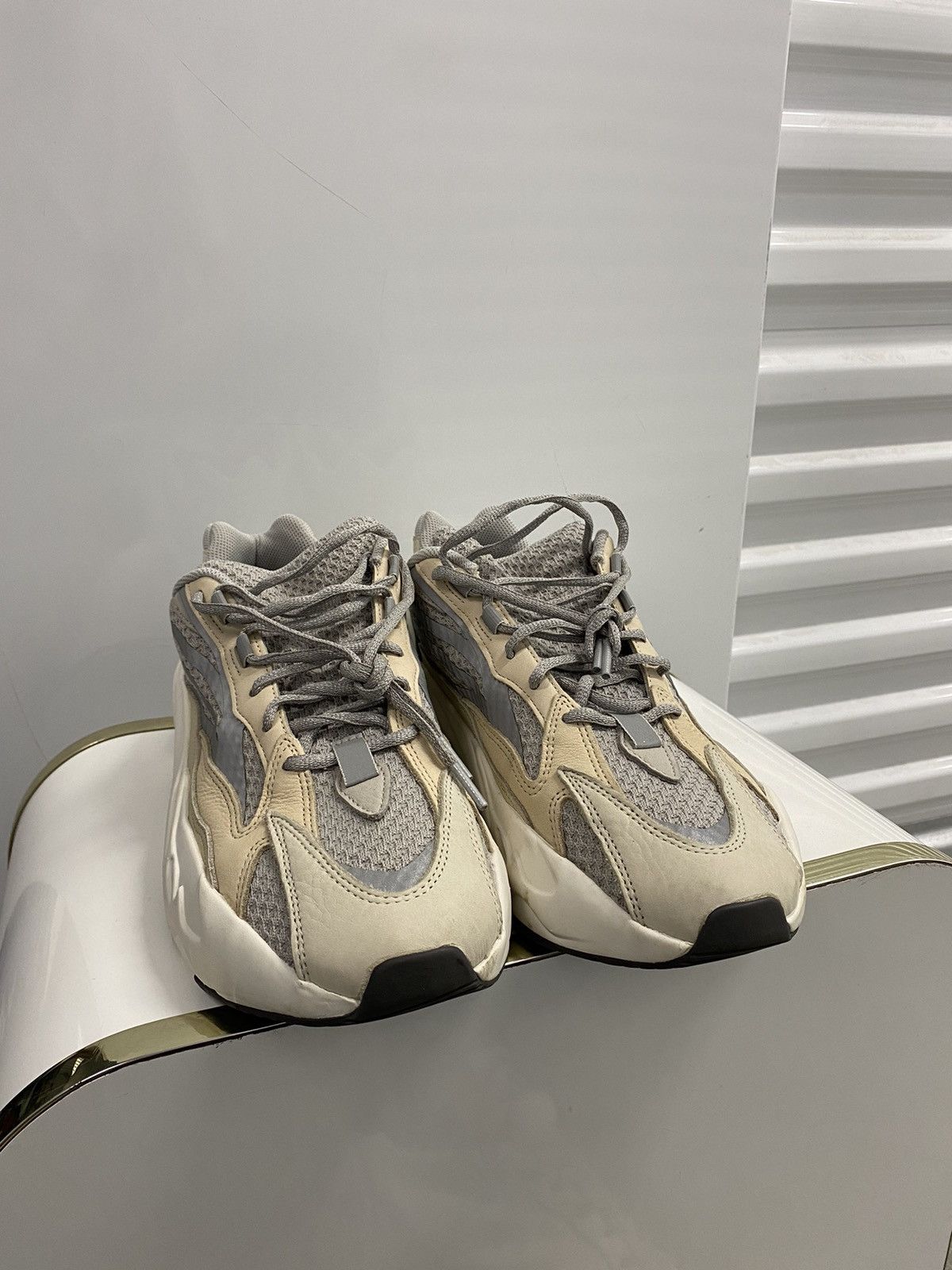Adidas × Kanye West Adidas Yeezy boost 350 V2 cream Size US 12 / EU 45 - 2 Thumbnail