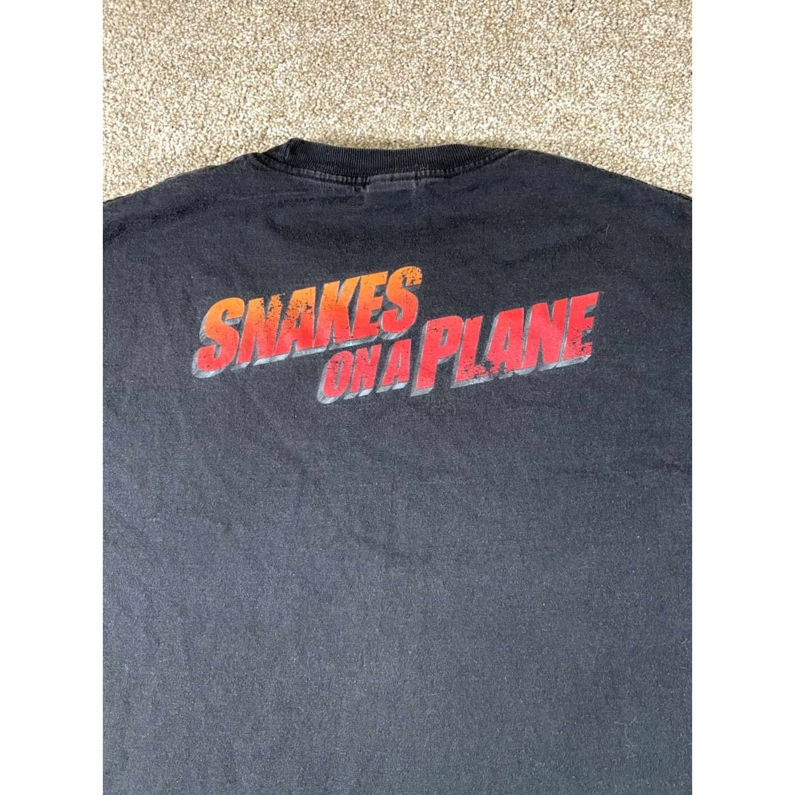 AAA VINTAGE Snakes On A Plane Movie Promo Graphic Shirt Black Adult Large Graphic Print Mens T-Shirt 2000s Size US L / EU 52-54 / 3 - 6 Thumbnail