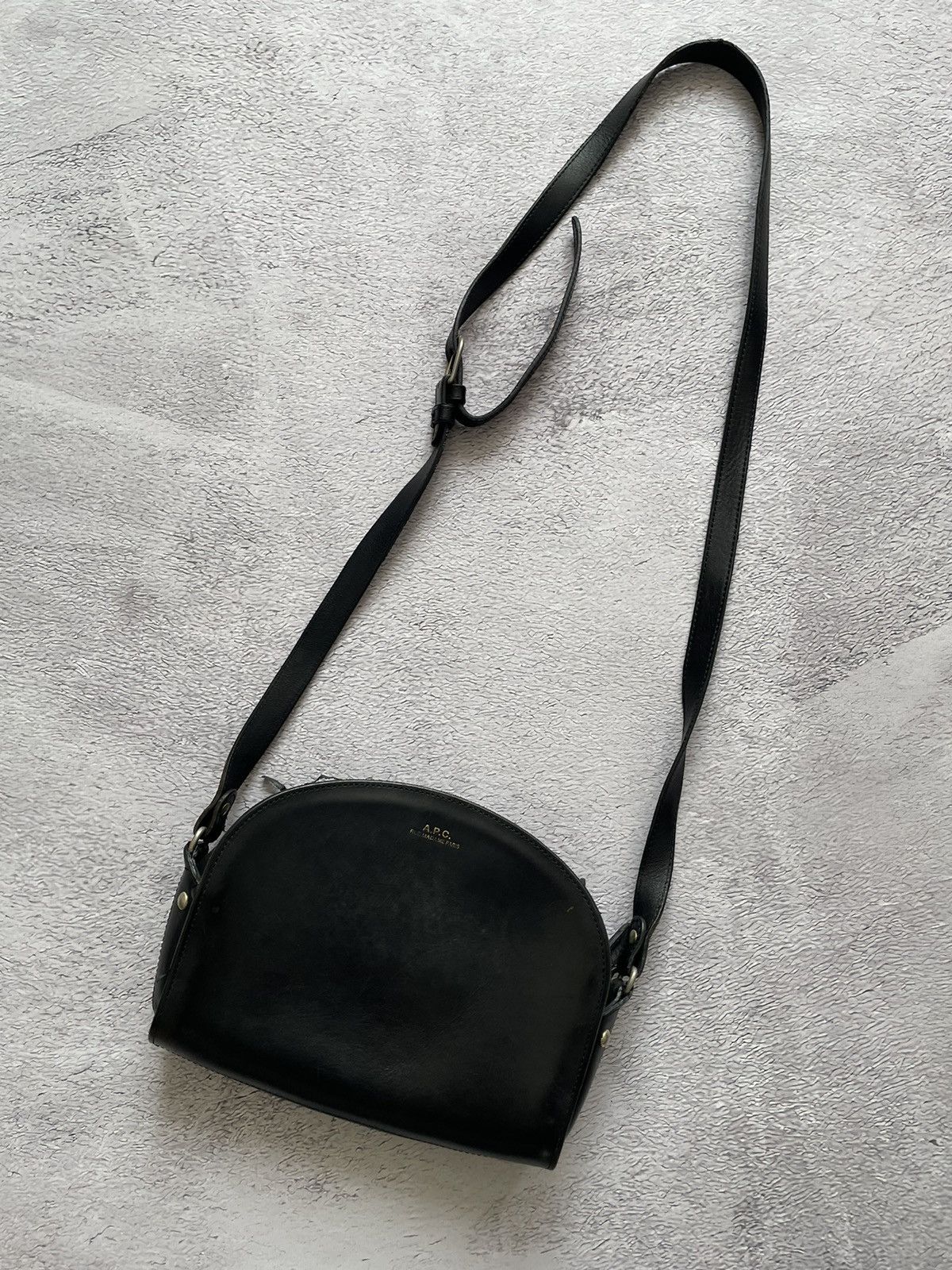 A.P.C. Luxury A.P.C Demi Lune Bag Black Leather Zipper Crossbody Size ONE SIZE - 1 Thumbnail