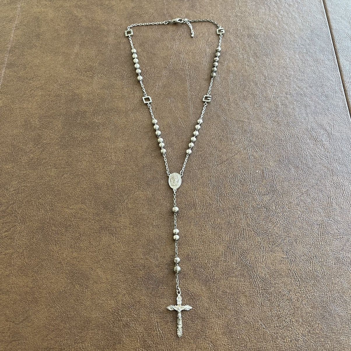 アクセサリー Dolce & Gabbana Rosario Silver Necklace Rosary-style necklace with rhinestone-detailed crosses in Crystal