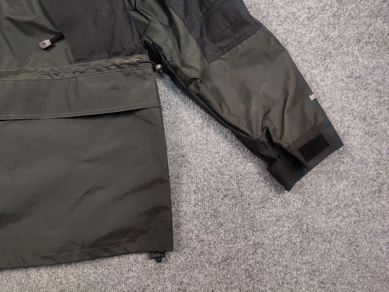 The North Face Vintage 90's The North Face summit gore tex mountain Jacket Size US L / EU 52-54 / 3 - 5 Thumbnail